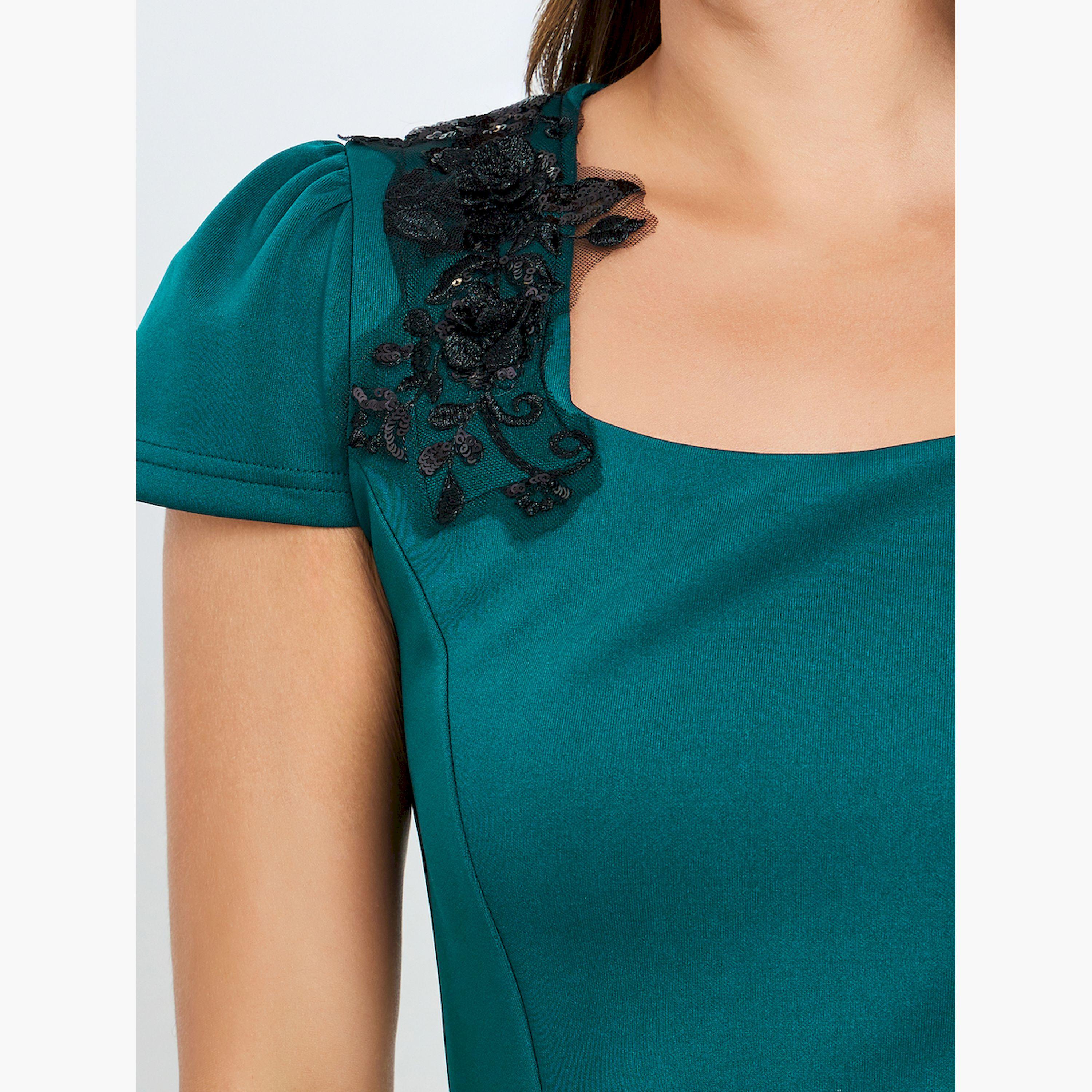 Styli Women Green Pleated A-Line Midi Dress-women-clothing-dresses-image-5