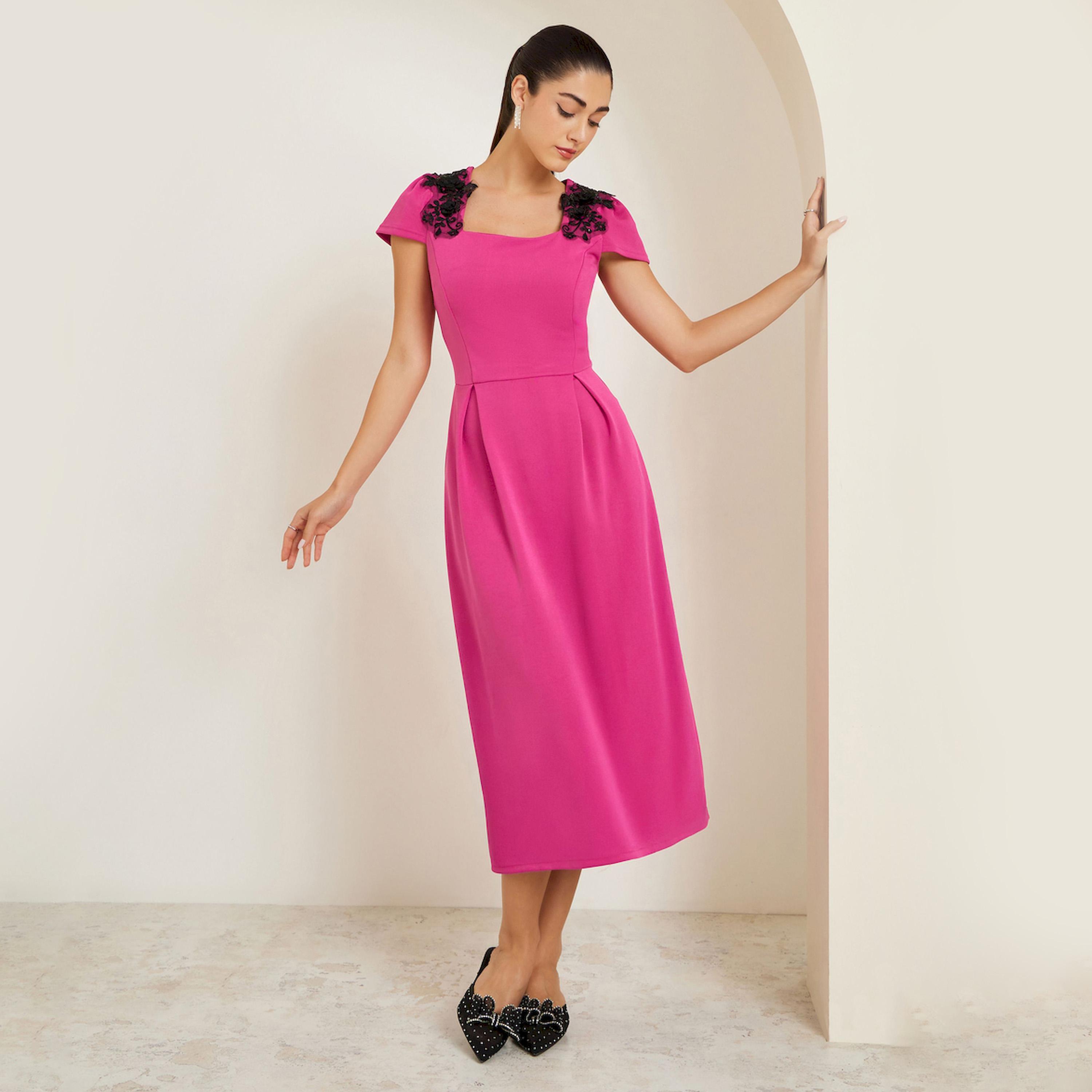 Styli Pink Embellished Short Sleeves Sheath Midi Dress-women-clothing-dresses-image-1