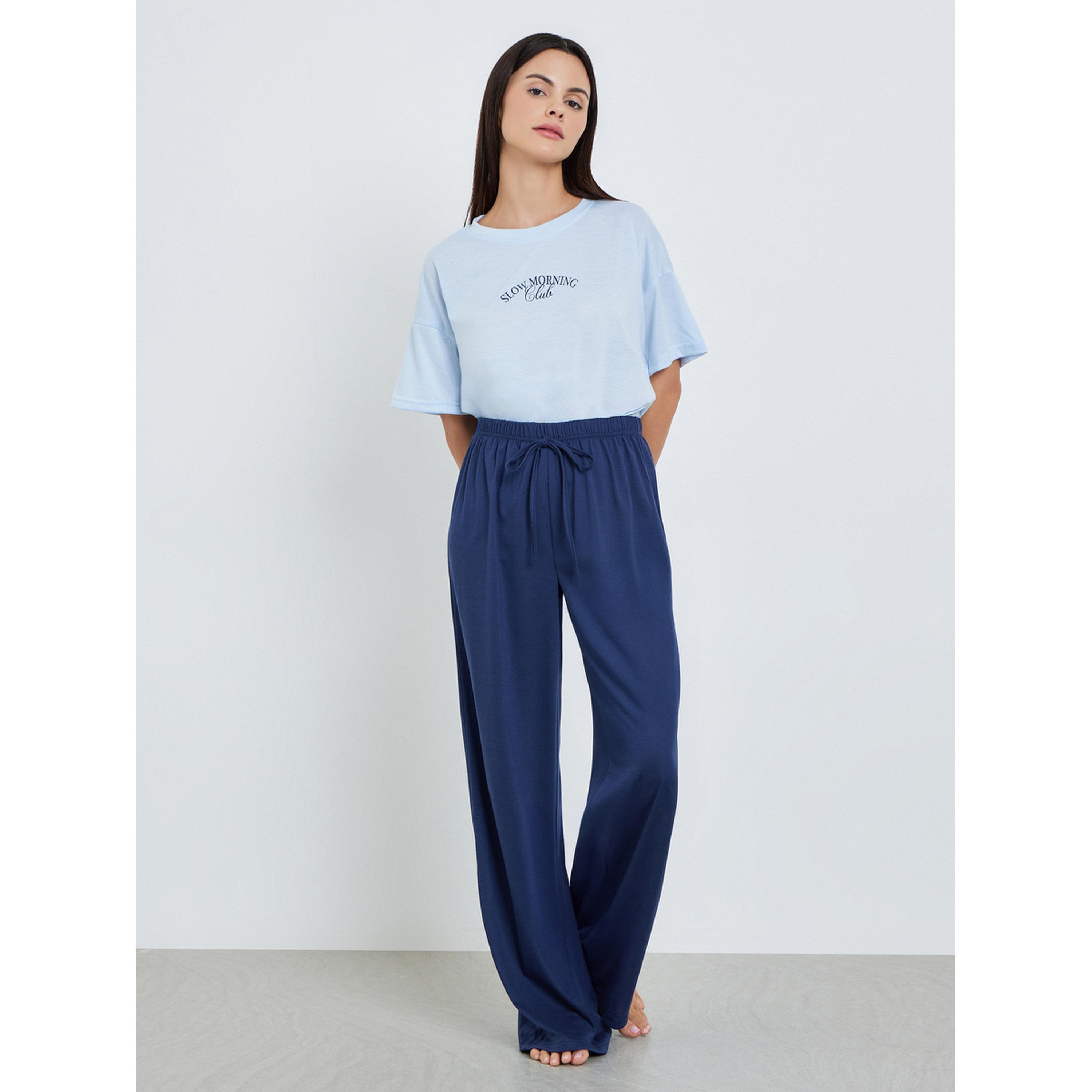 طقم بيجاما من بنطال وتيشيرت مطبوع للنساء-women-clothing-nightwear-pyjamas-longsets-image-1