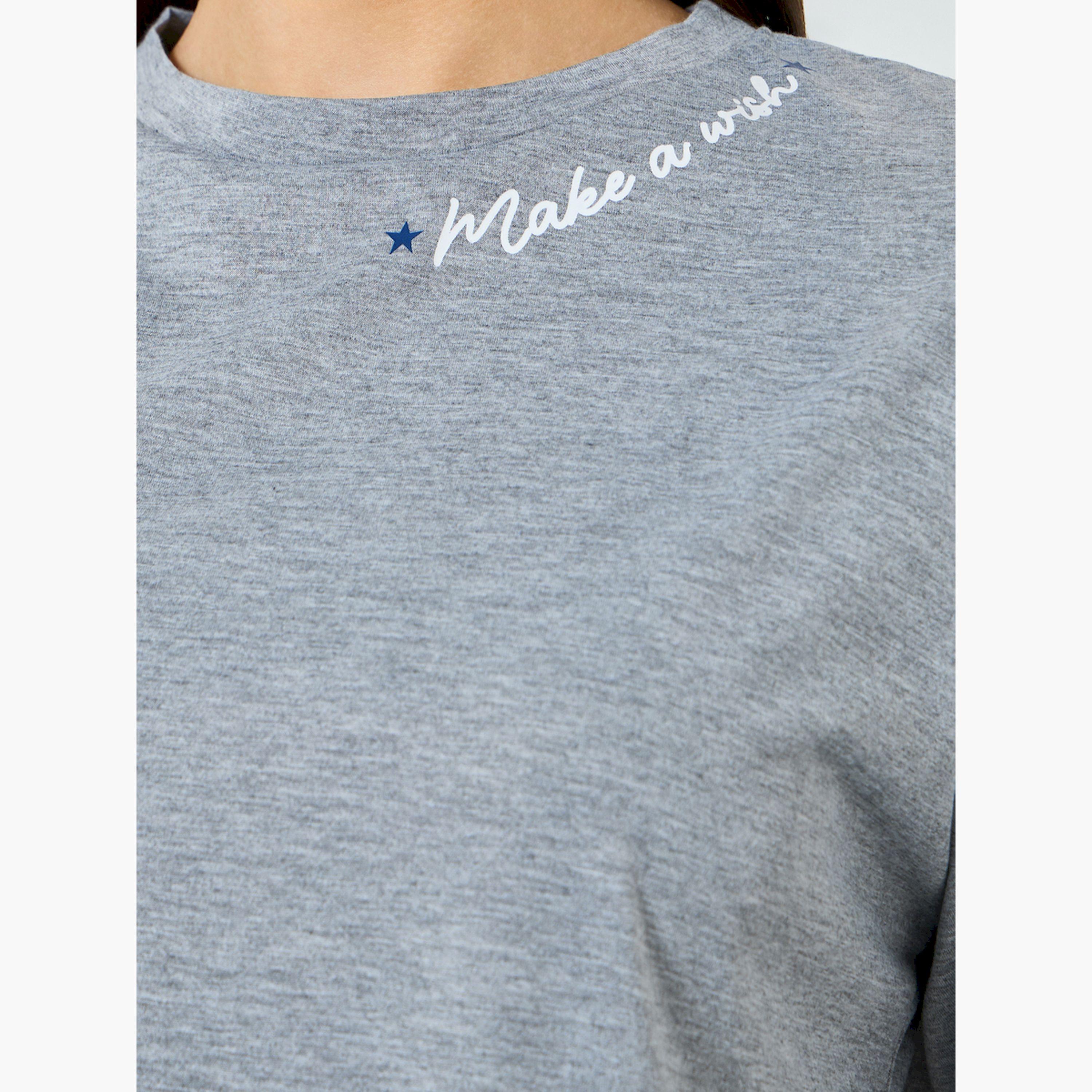 مجموعة من بيجاما بطبعة نجوم وتيشيرت بشعار-women-clothing-nightwear-pyjamas-longsets-image-5