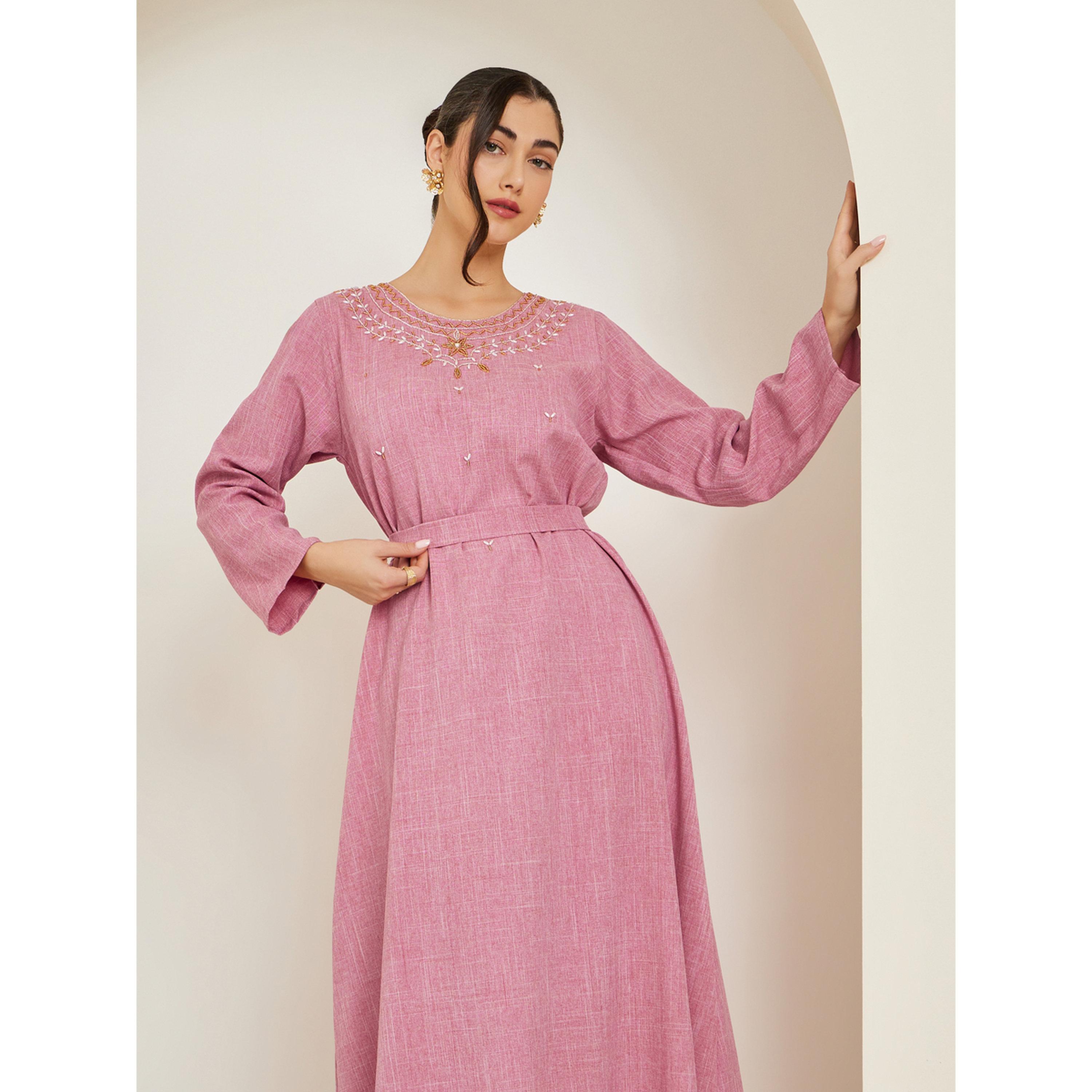 جلابية وردية مطرزة مع حزام-women-arabicclothing-jalabiyas-image-2