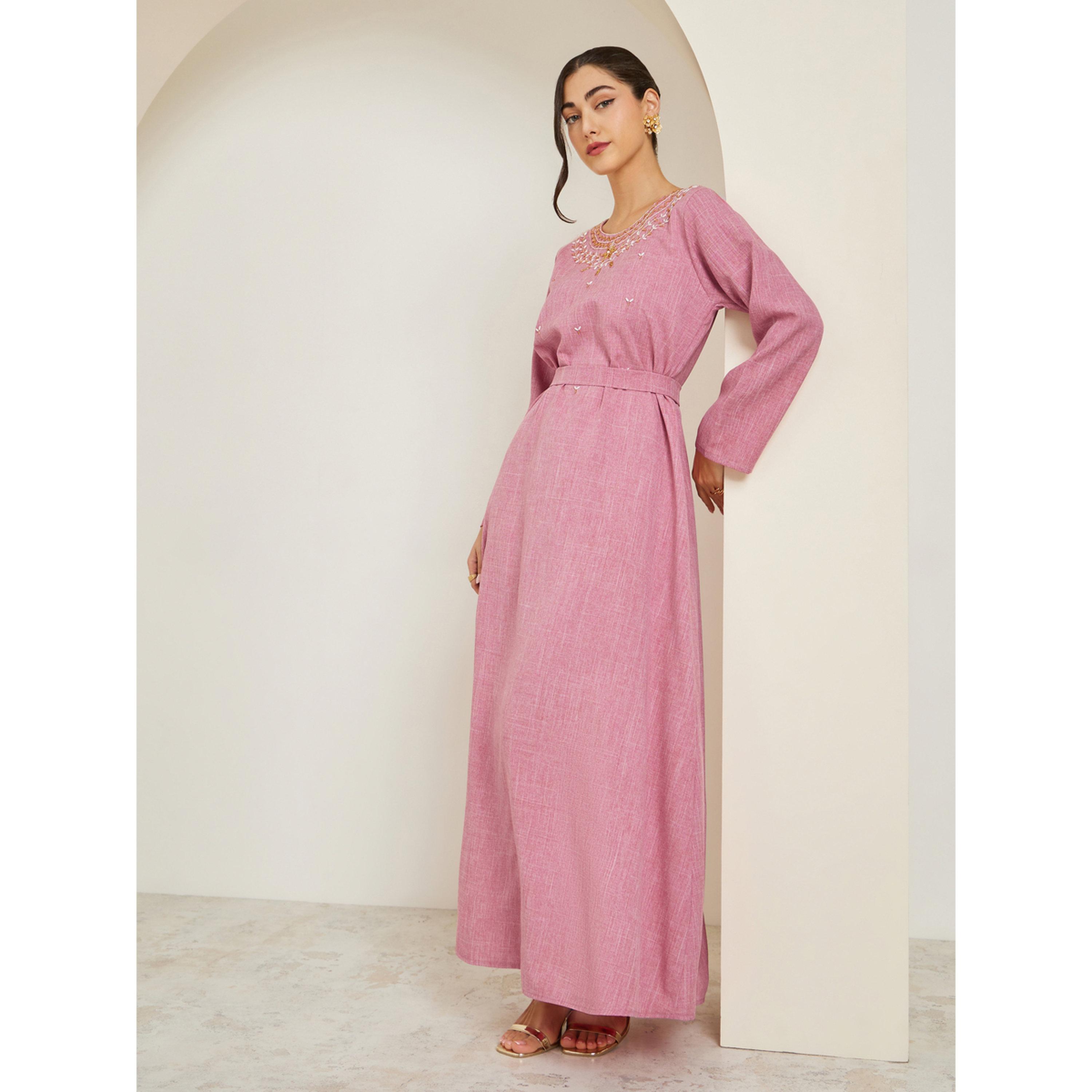 جلابية وردية مطرزة مع حزام-women-arabicclothing-jalabiyas-image-3