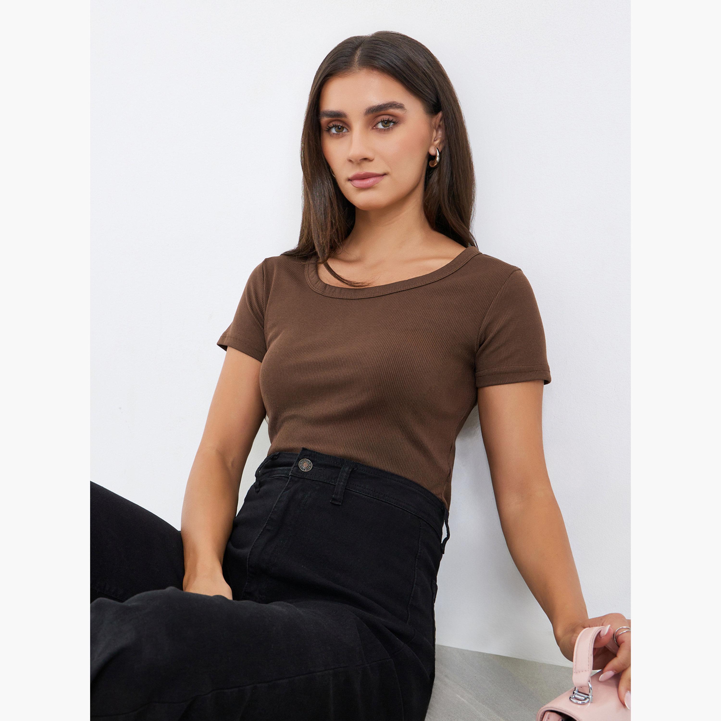 بلوزة محبوكة مضلعة بأكمام قصيرة-women-clothing-tshirts-image-3