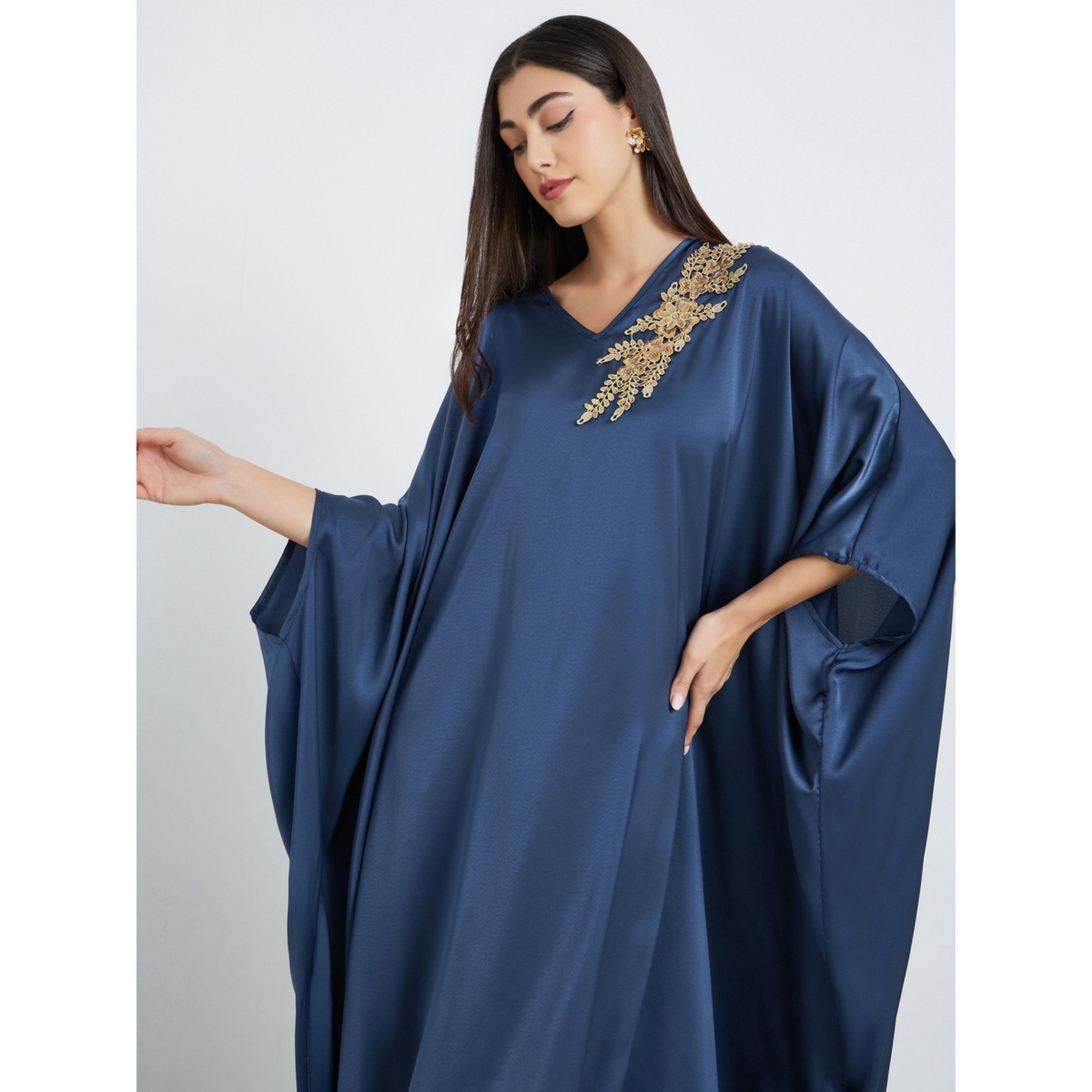 قفطان ساتان بتطريز ذهبي لون كحلي-women-arabicclothing-kaftan-image-2
