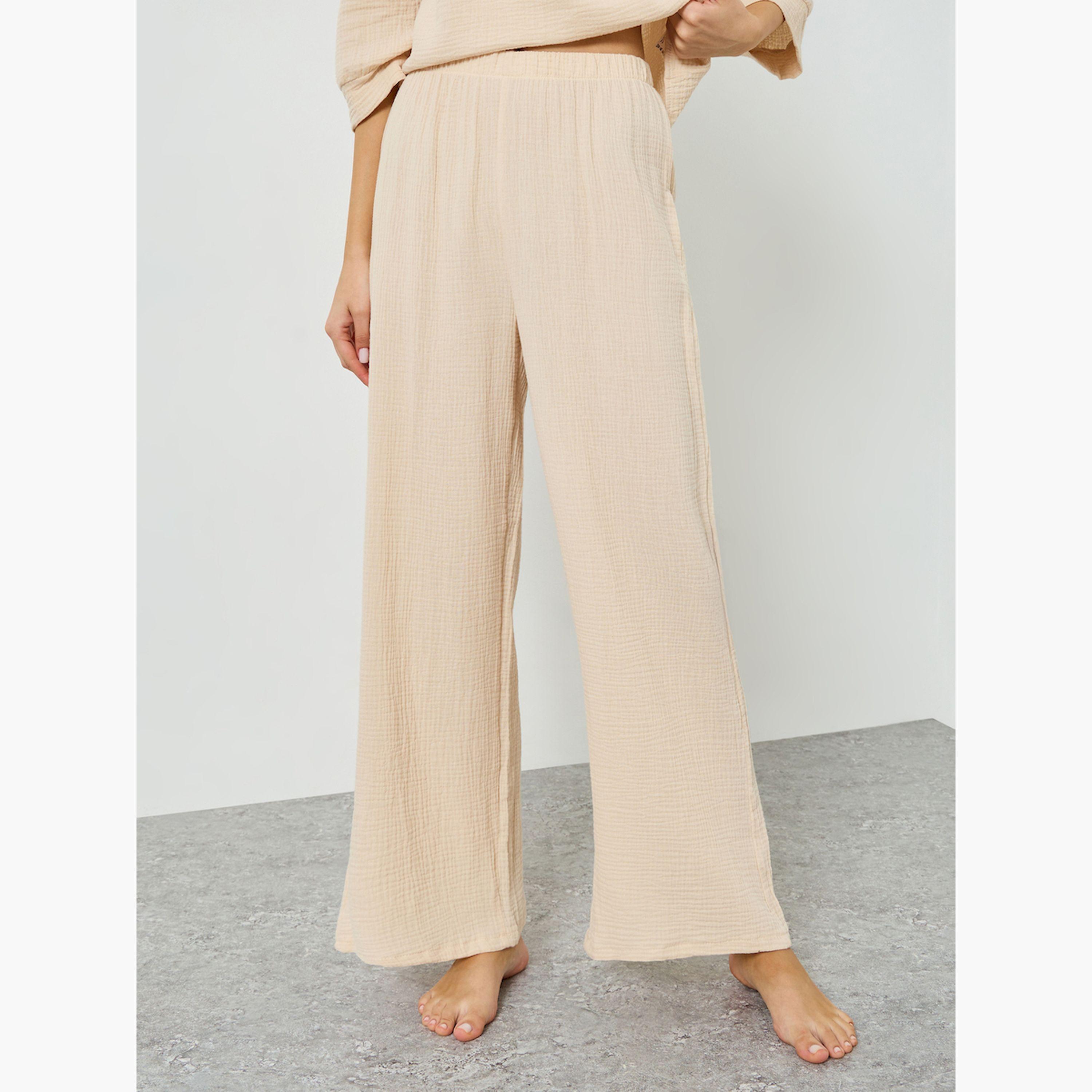 مجموعة من بيجاما بأرجل واسعة وبلوزة برباط أمامي من قطن الشاش-women-clothing-nightwear-pyjamas-longsets-image-4