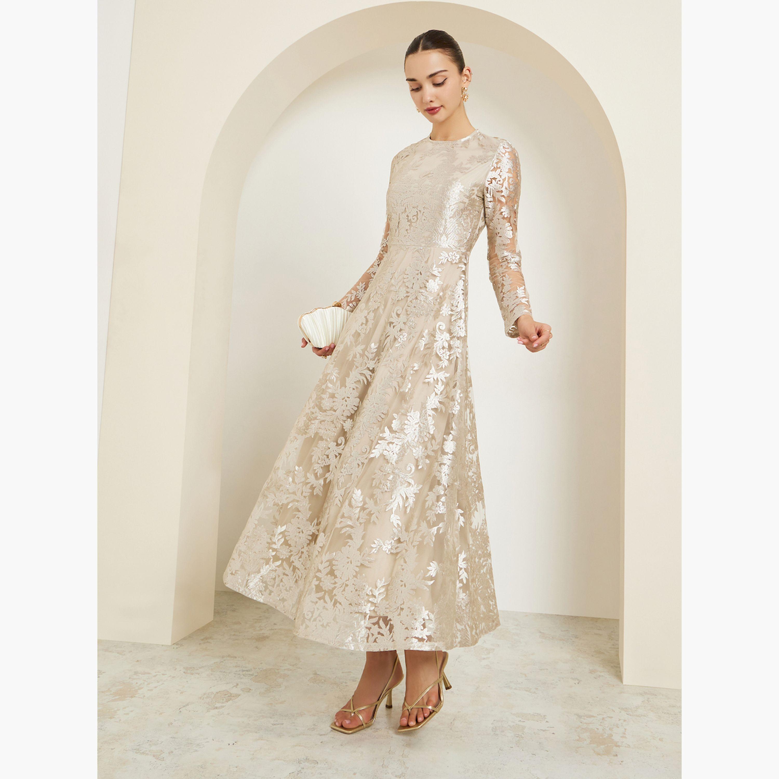 فستان طويل بحافة واسعة بأكمام طويلة ودانتيل بالكامل-women-clothing-dresses-image-3