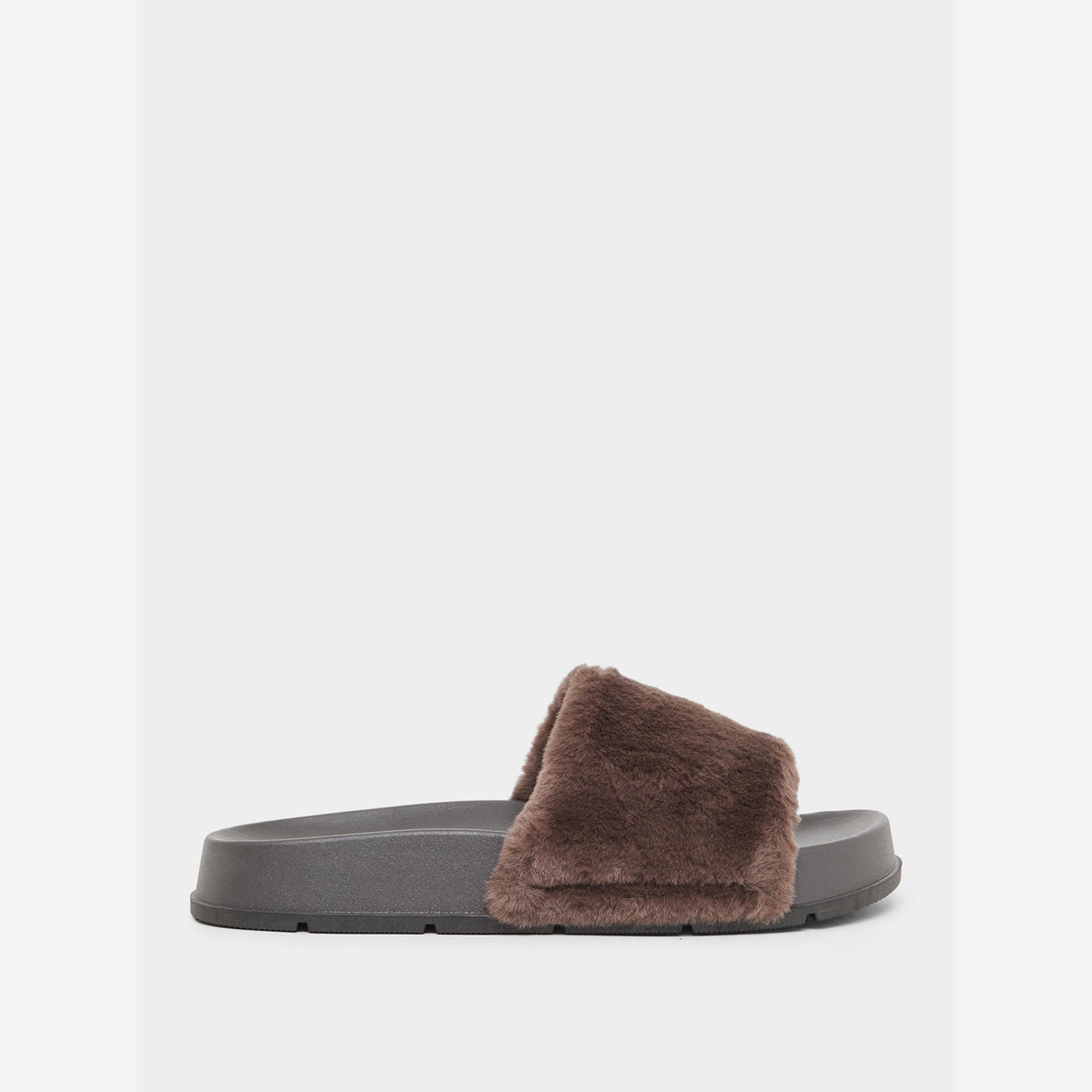 ستايلي - شبشب للنساء فرو لون بني-women-shoes-bedroomslippers-image-3