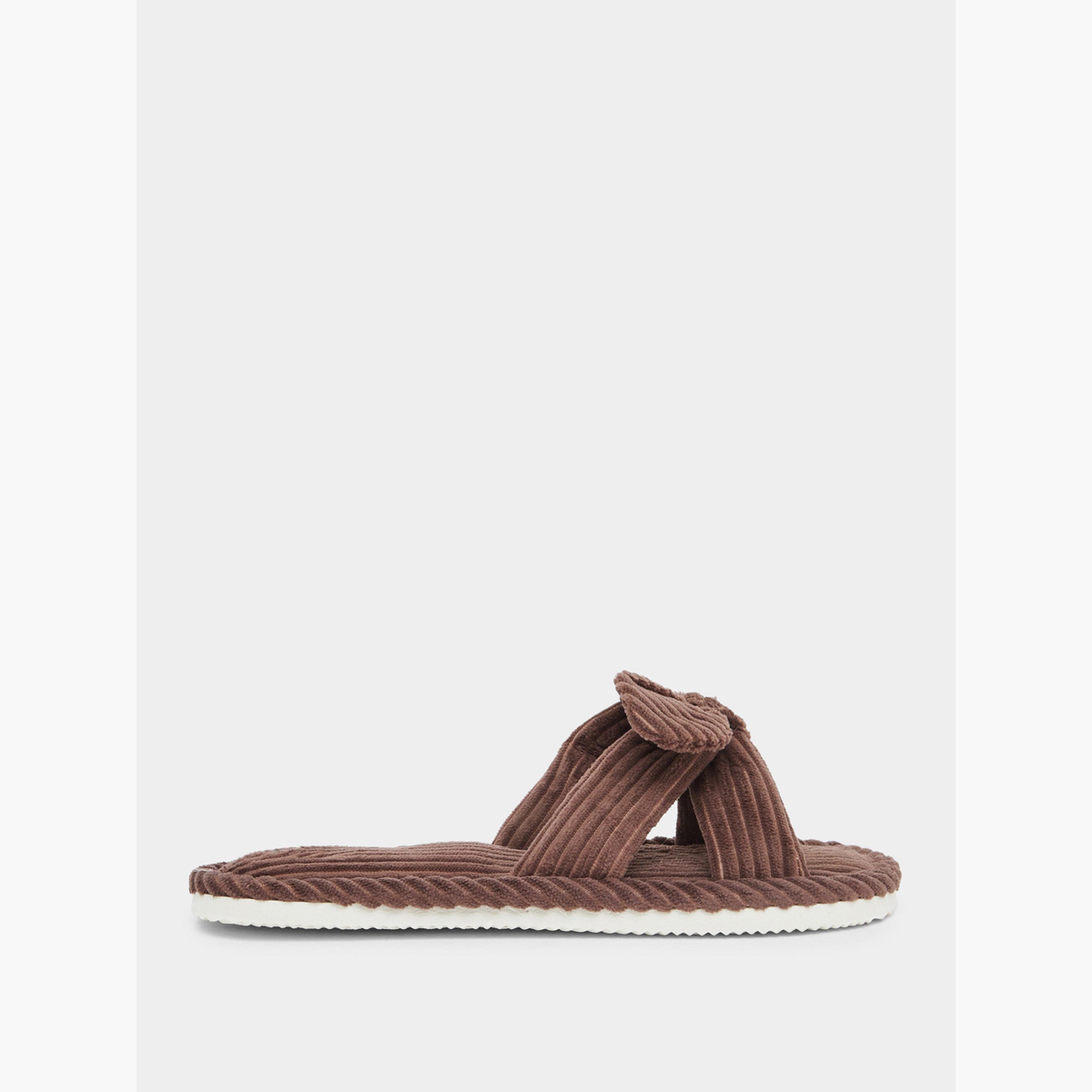 شبشب كوردروي بتفاصيل فيونكة-women-shoes-bedroomslippers-image-3