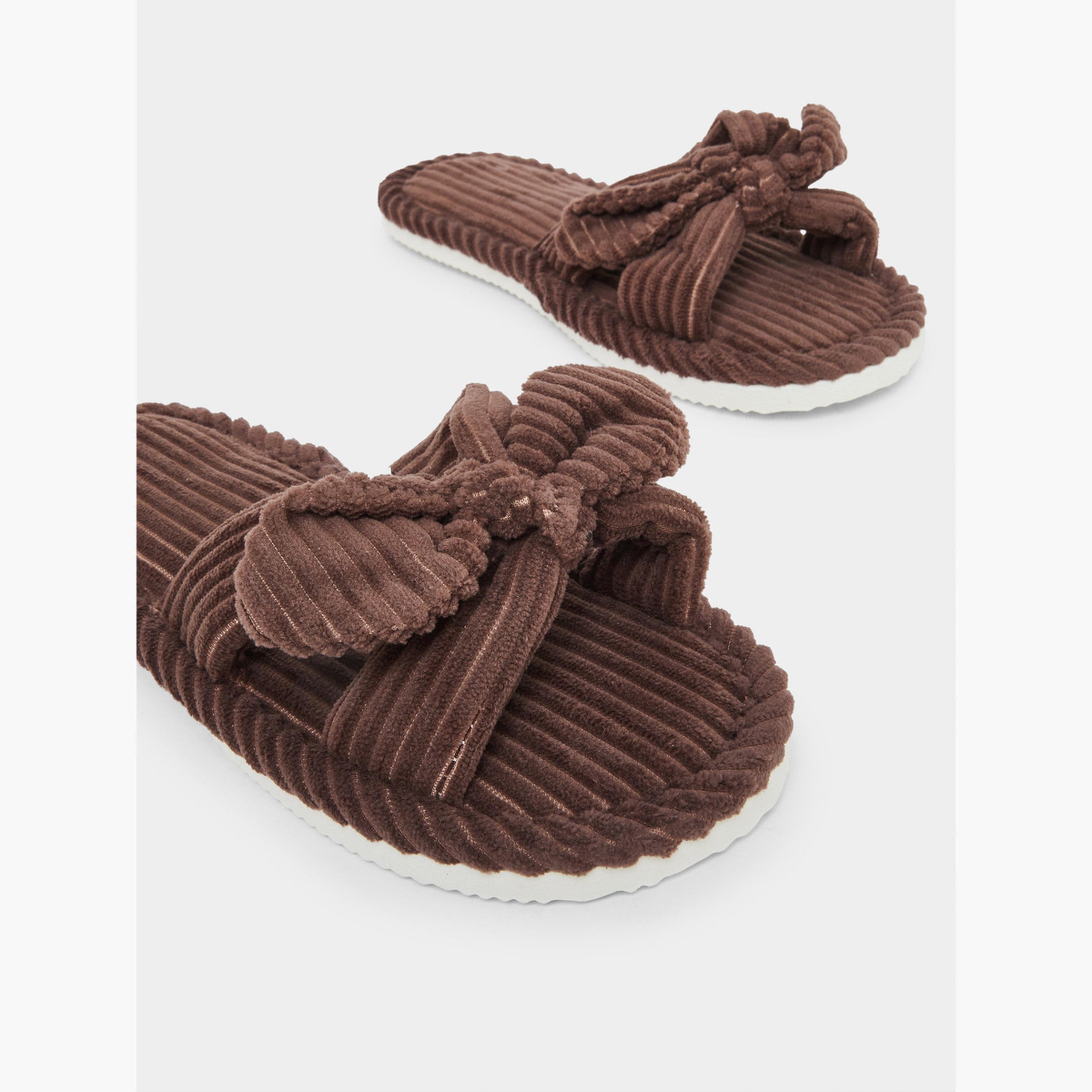 شبشب كوردروي بتفاصيل فيونكة-women-shoes-bedroomslippers-image-5