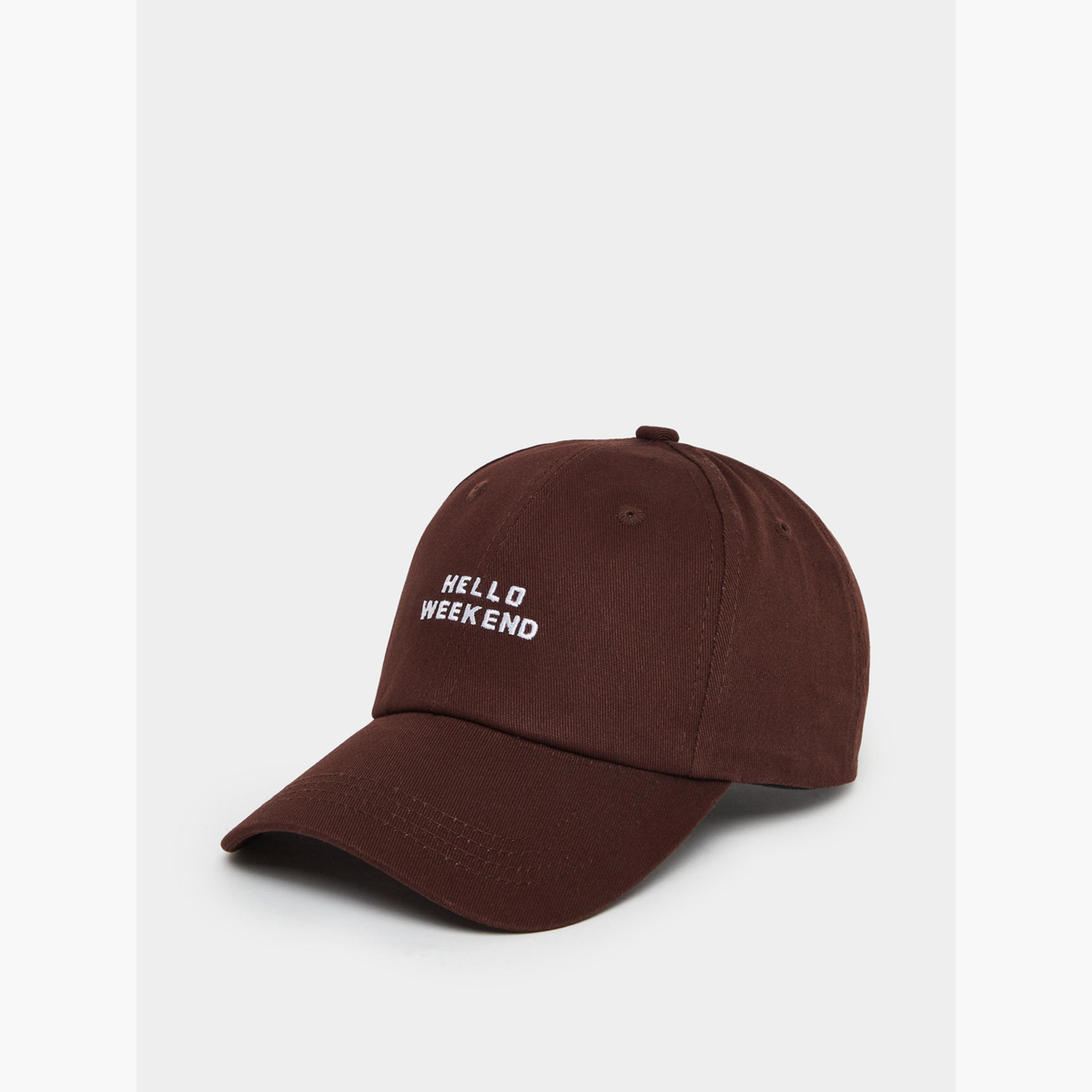 كاب بيسبول بتفاصيل مُطرّزة-men-caps-image-1