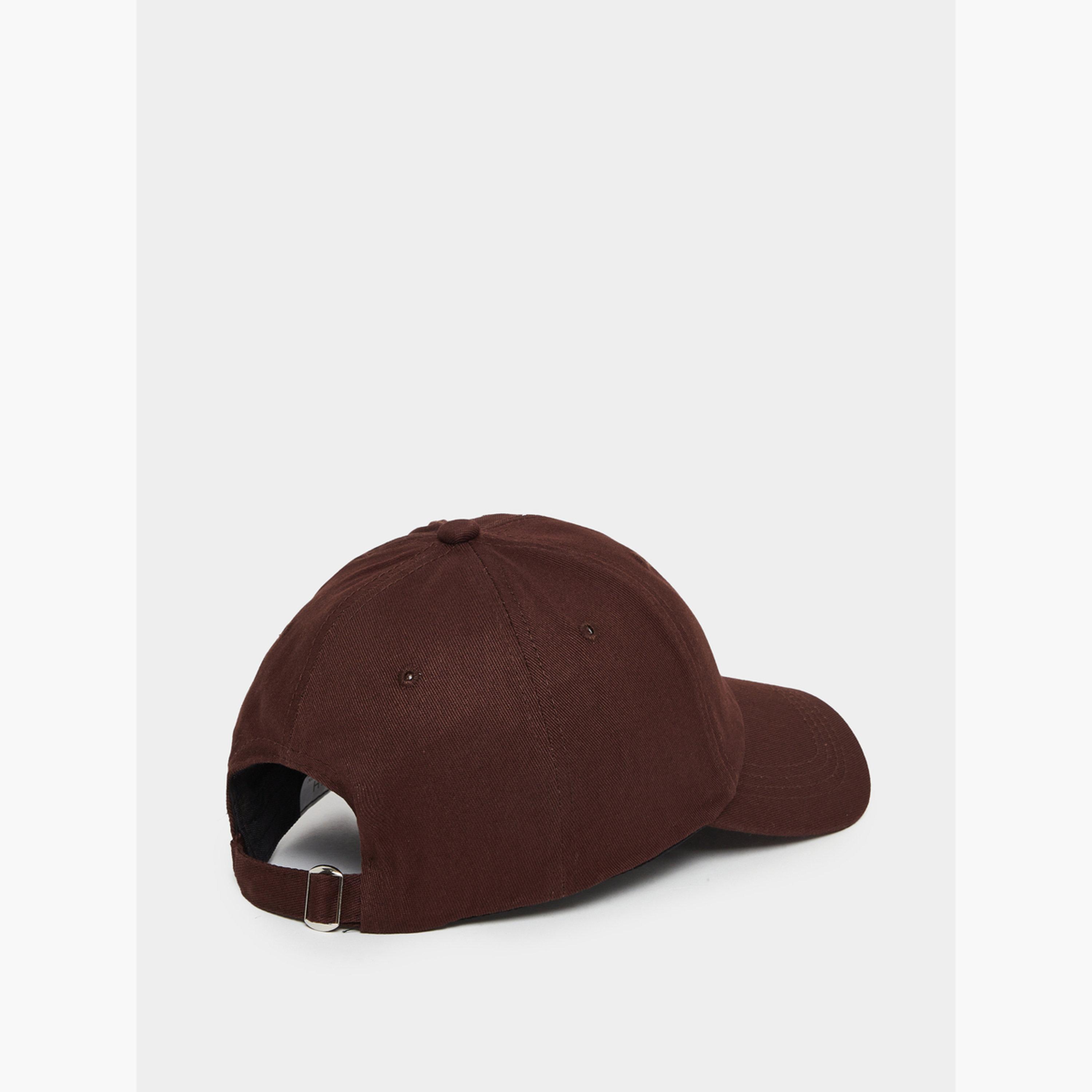 كاب بيسبول بتفاصيل مُطرّزة-men-caps-image-2