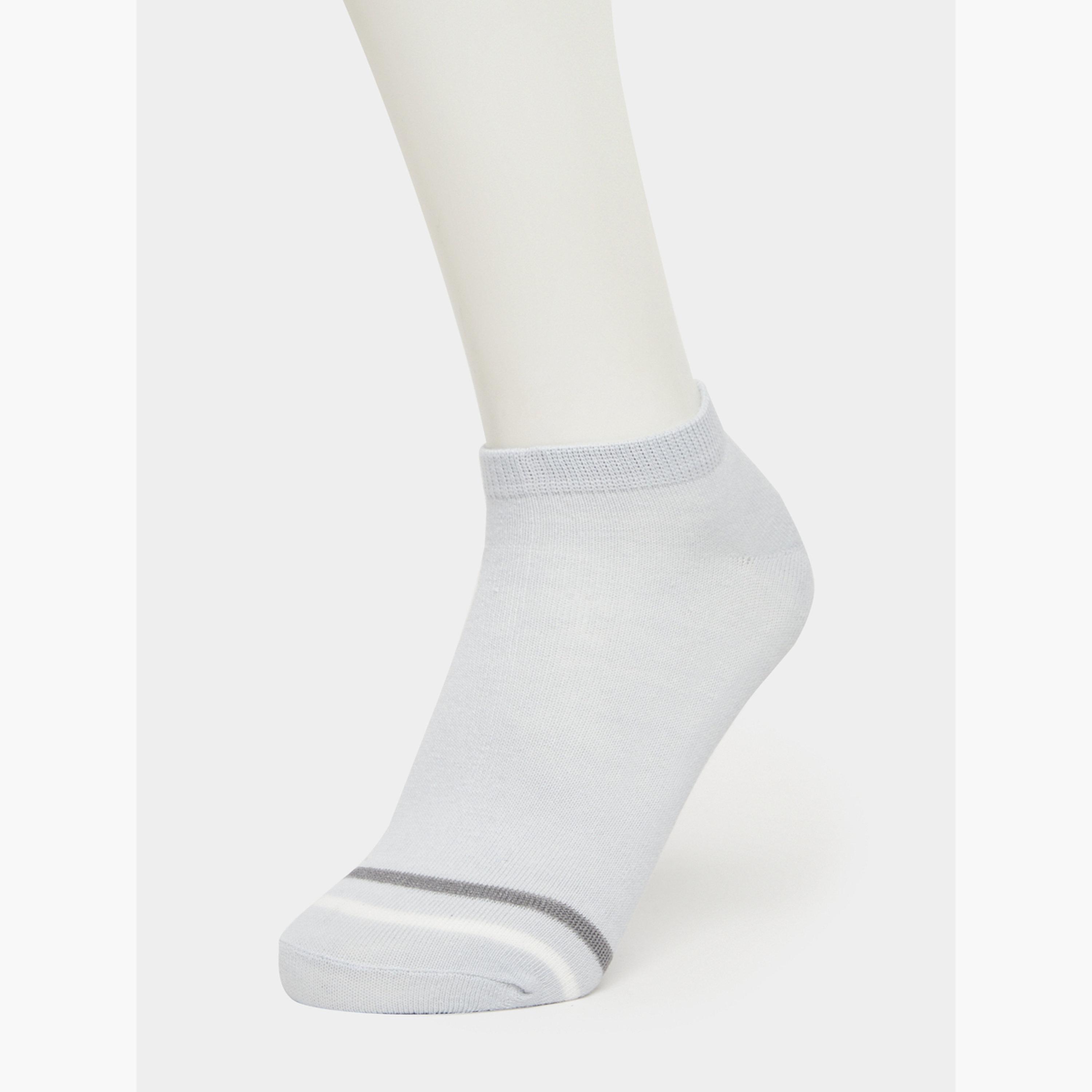 طقم 5 أزواج جوارب كاحل بتفاصيل مخططة-men-socks-image-2