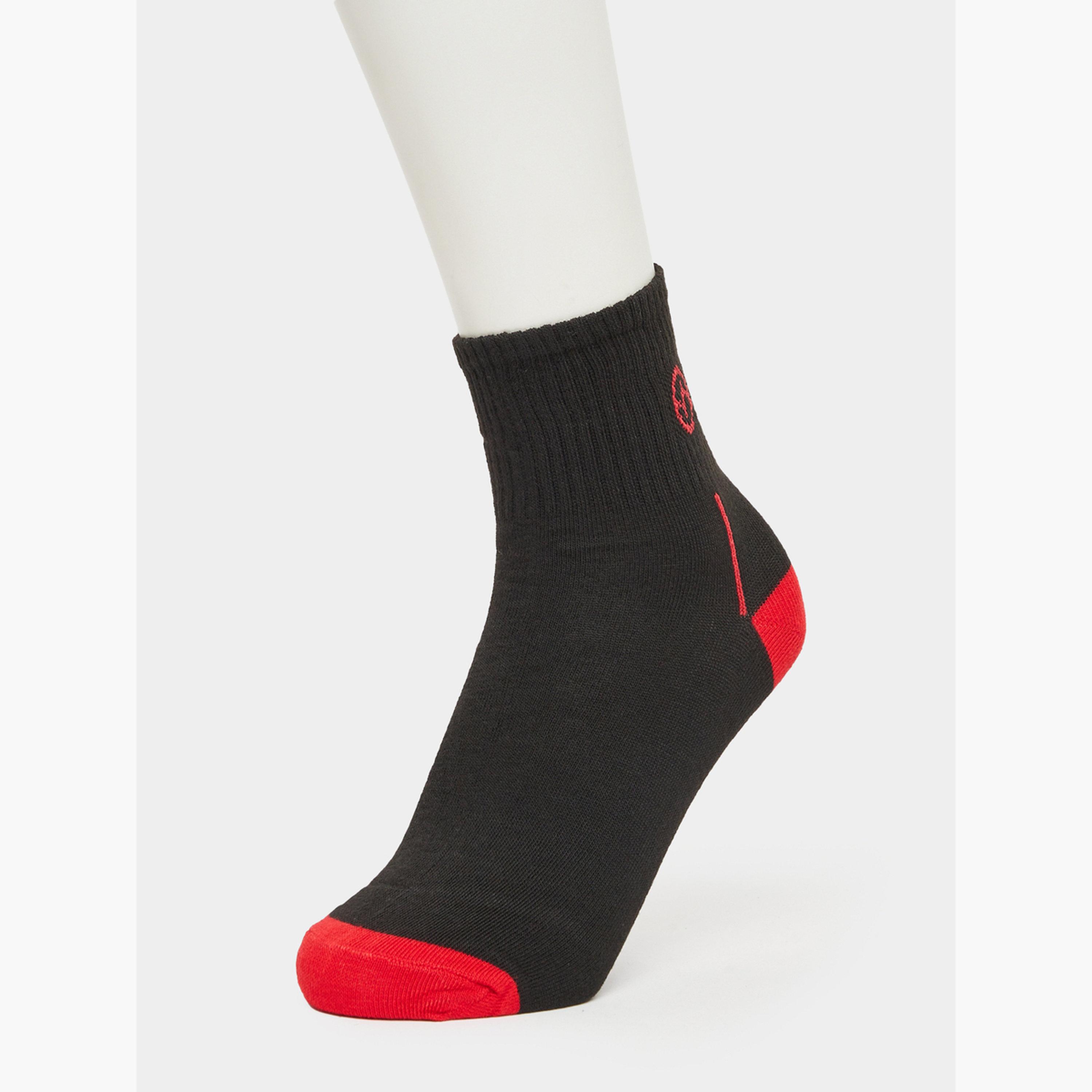 مجموعة من 5 جوارب بتفاصيل مضلعة-men-socks-image-4