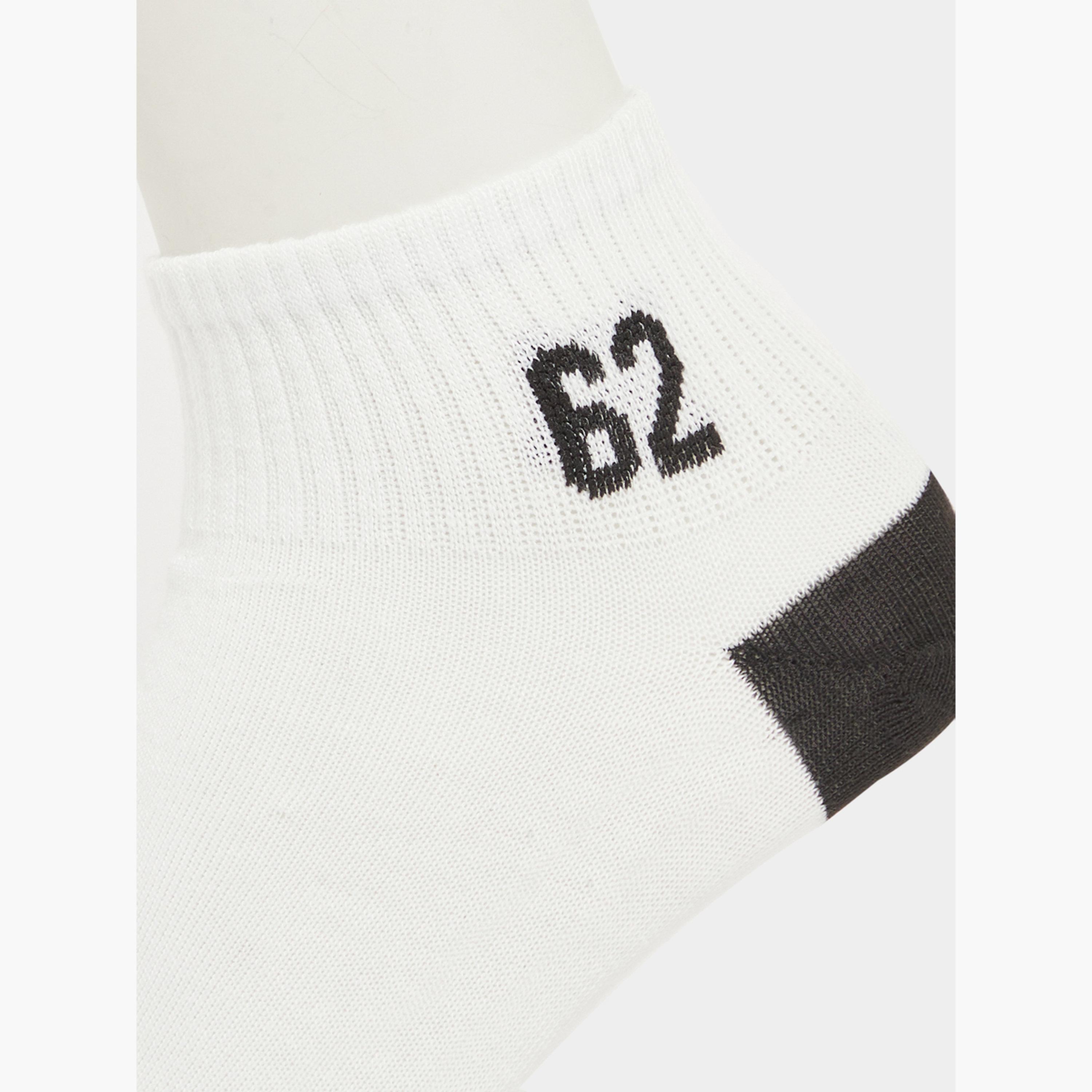 حزمة من 5 - جوارب كاحل بحواف مضلعة وتفاصيل متباينة-men-socks-image-5