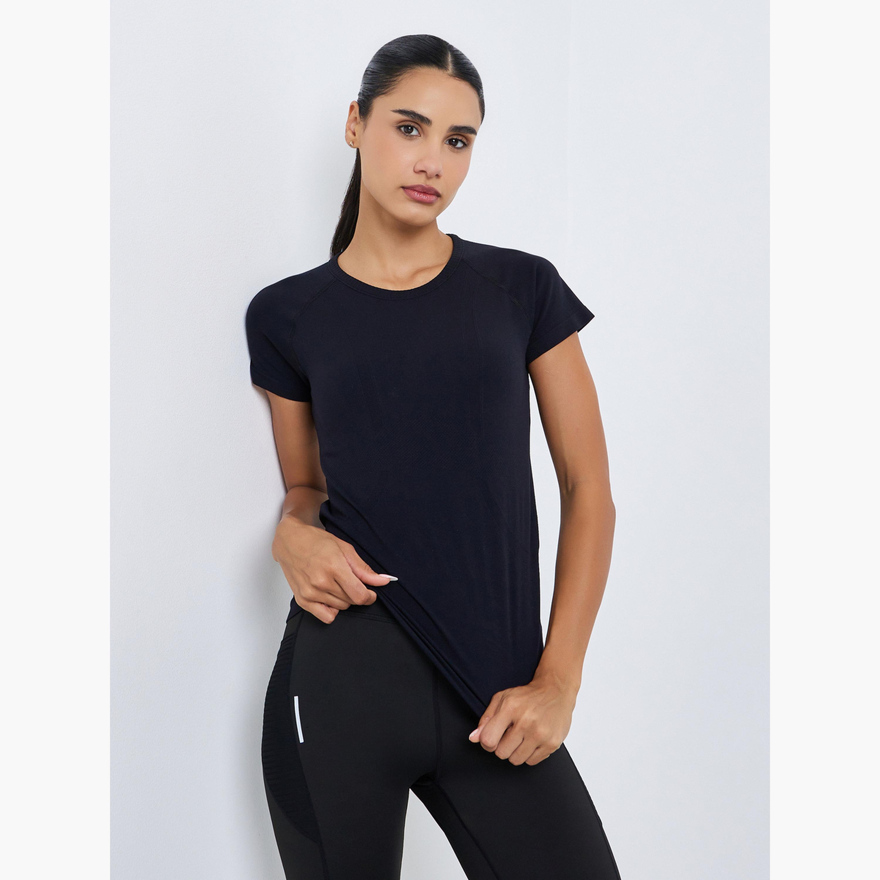 بلوزة بتفاصيل كونتور وبلا خياطة-sports-women-clothing-tshirtsandvests-image-1
