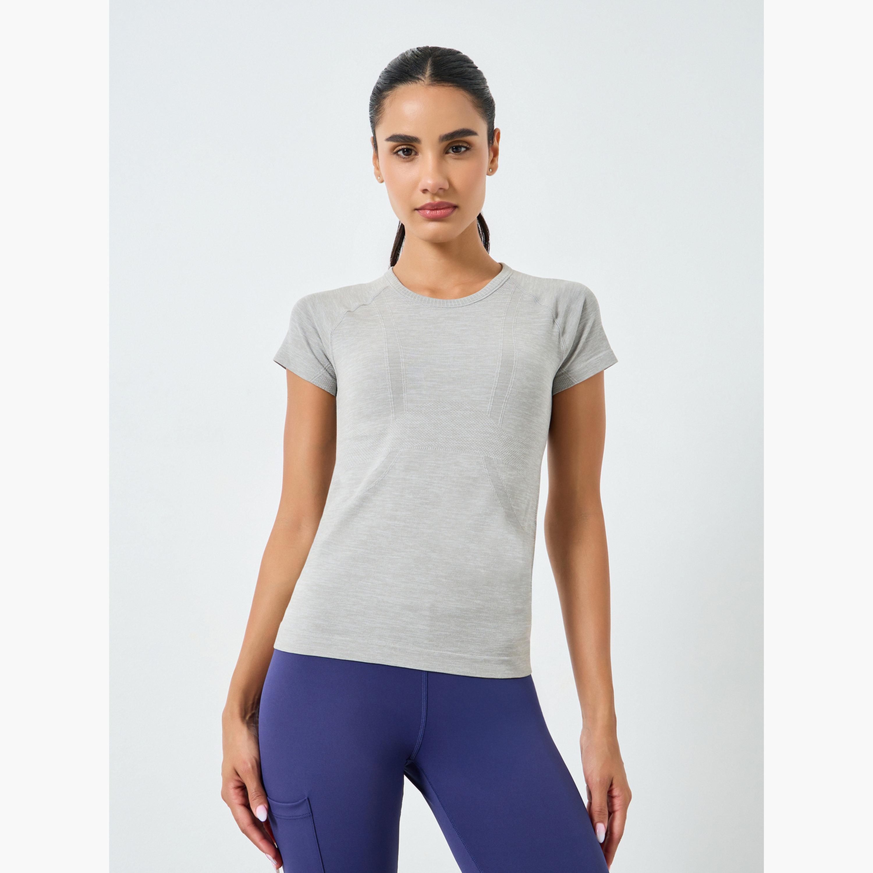 بلوزة بأكمام قصيرة وتفاصيل محددة بلا خياطة-sports-women-clothing-tshirtsandvests-image-1