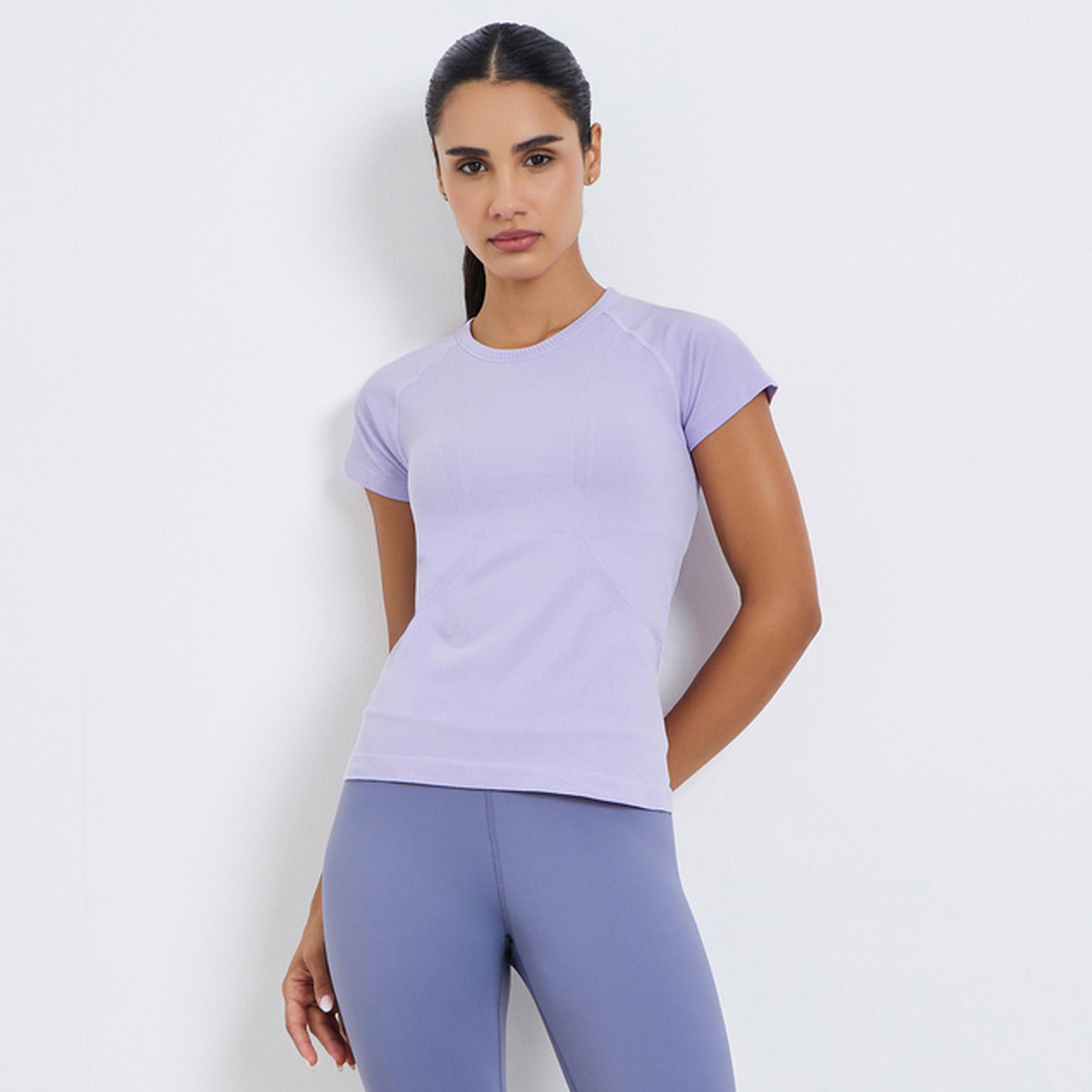 بلوزة بتفاصيل كونتور وبلا خياطة-sports-women-clothing-tshirtsandvests-image-1