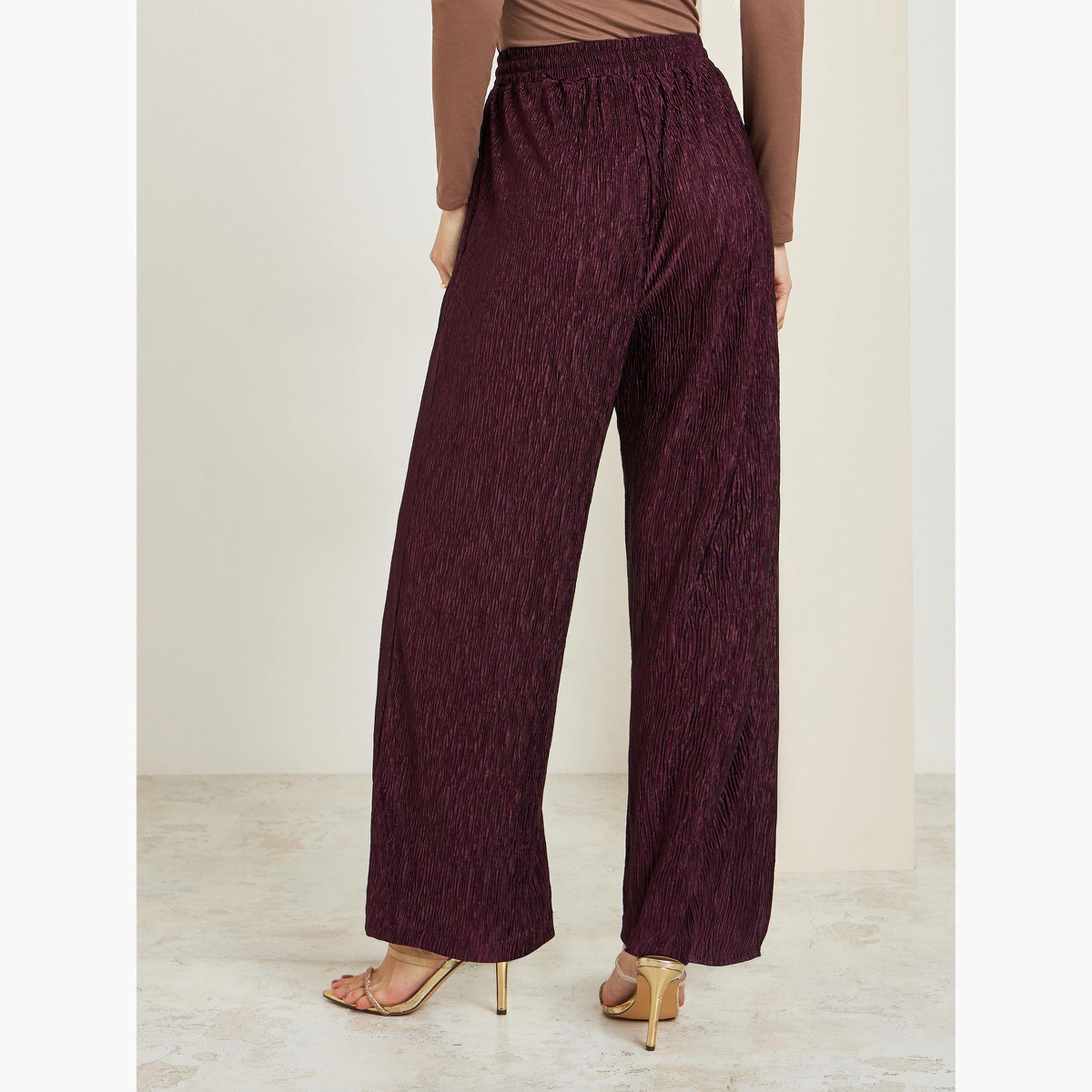 بنطال بأرجل واسعة وتفاصيل بارزة الملمس-women-clothing-bottoms-trousers-image-3