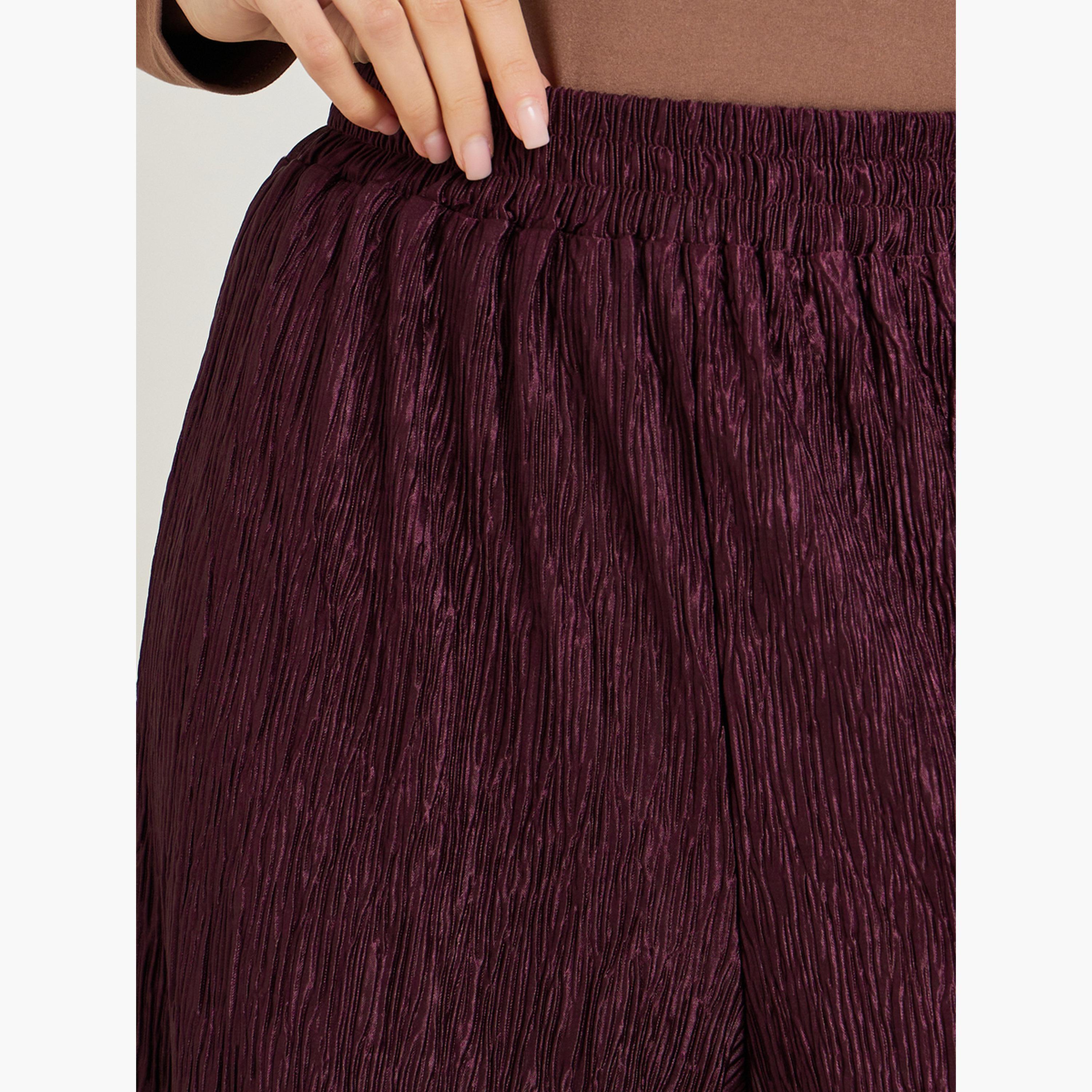 بنطال بأرجل واسعة وتفاصيل بارزة الملمس-women-clothing-bottoms-trousers-image-4