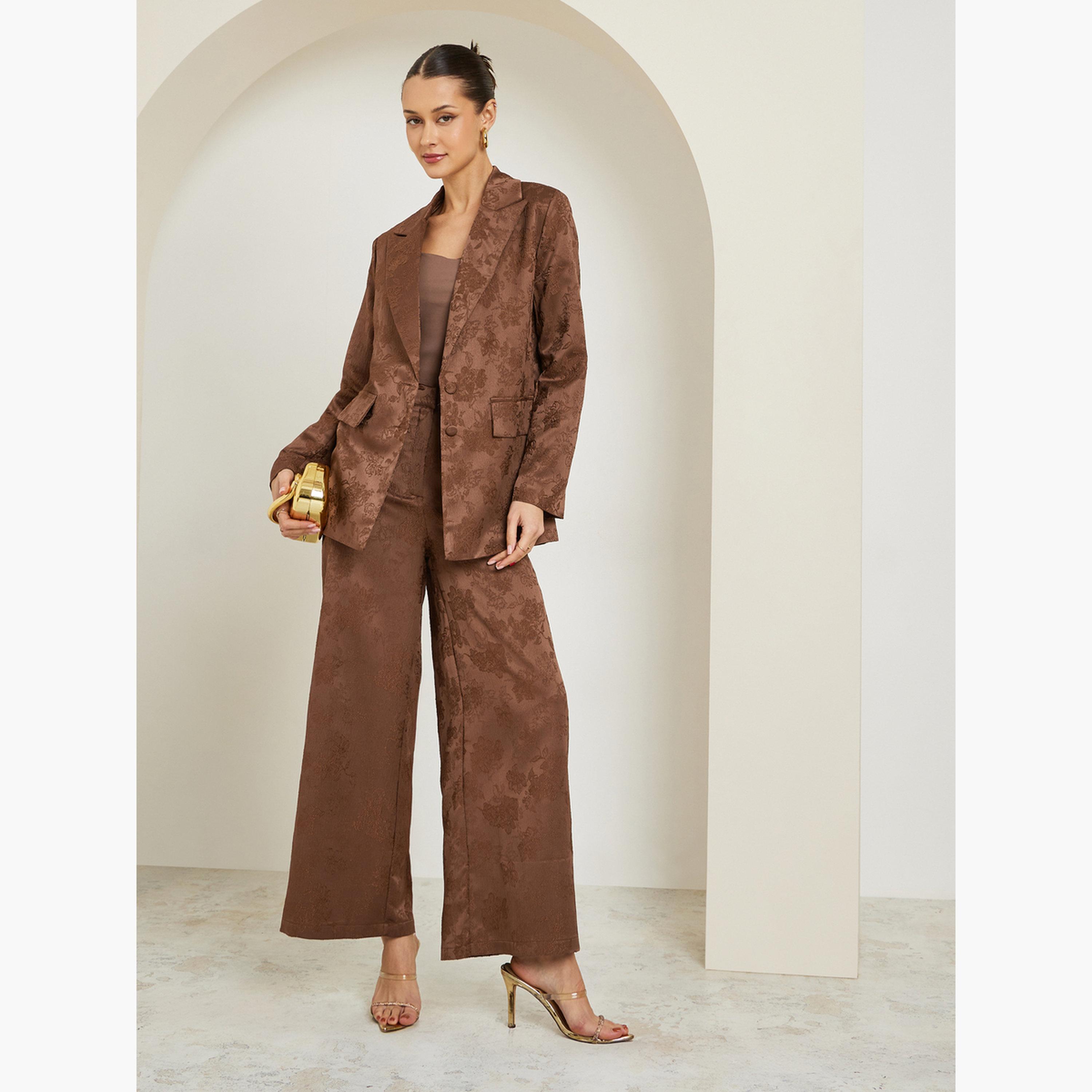 بليزر ساتان جاكار بقصة عادية-women-clothing-coatsandjackets-blazers-image-2