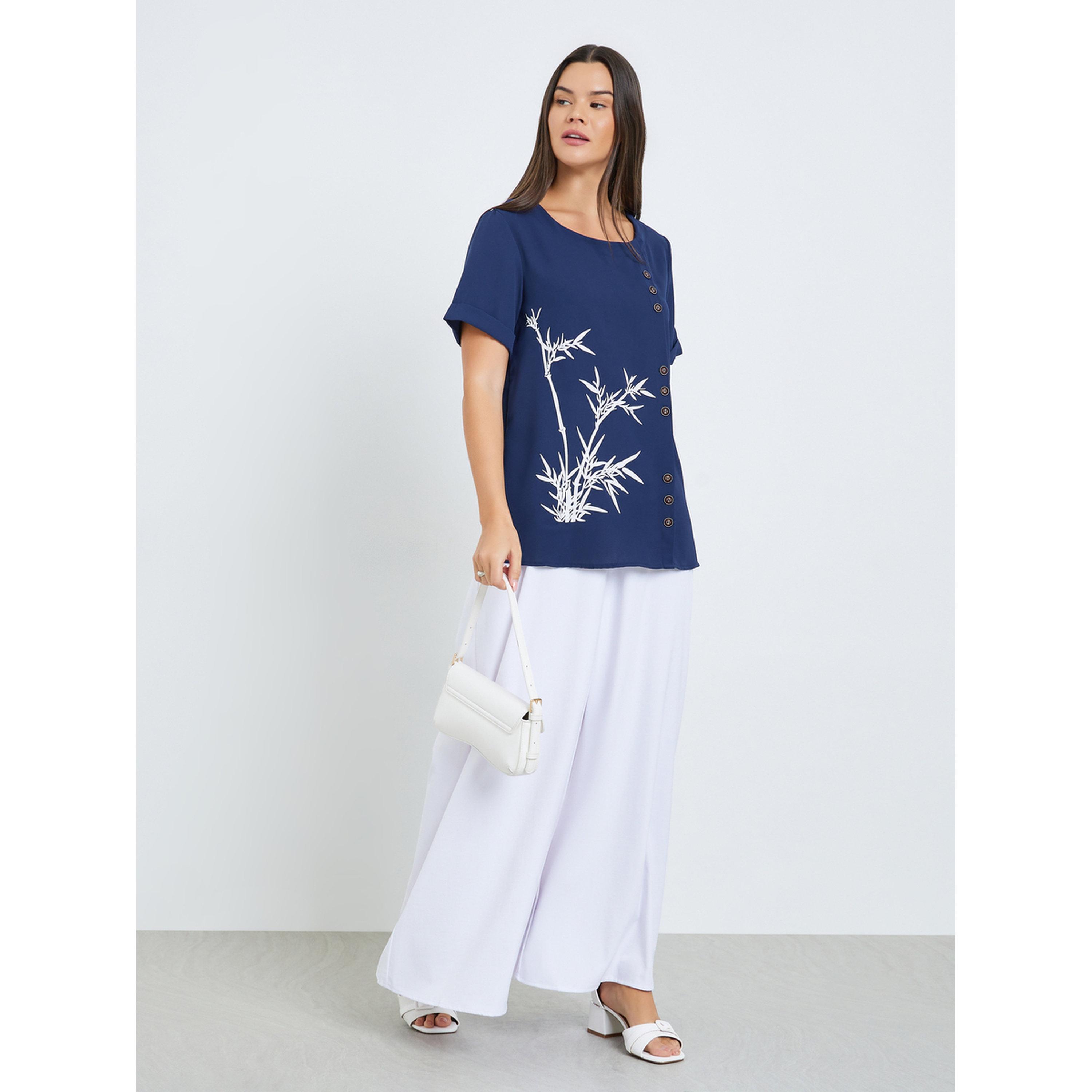 بلوزة بياقة دائرية وأكمام قصيرة مع طبعة جرافيك وأزرار-women-clothing-shirtsandblouses-blouses-image-2