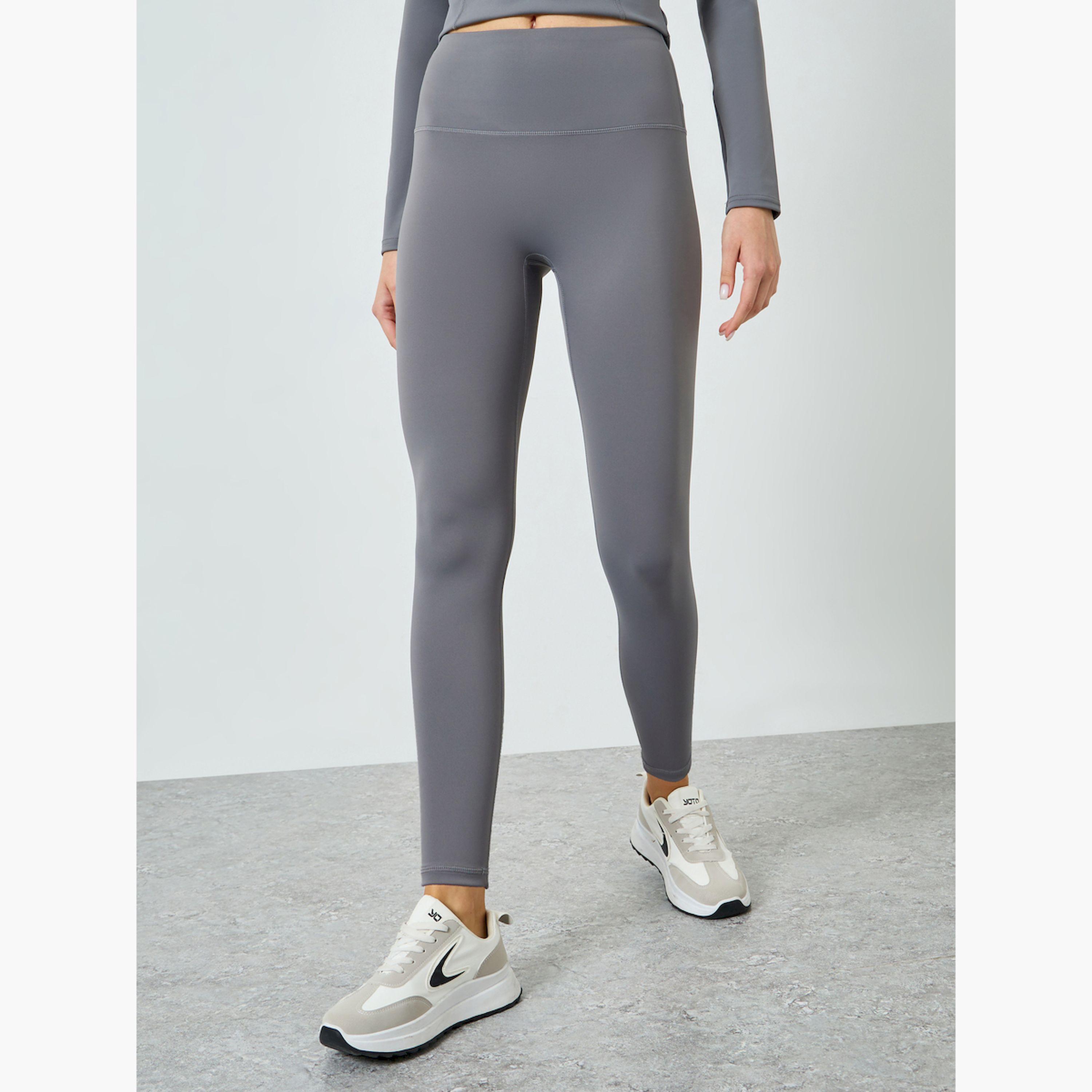 مجموعة من ليقنز وبلوزة بأكمام طويلة وتفاصيل درزات-women-clothing-sportswearandactivewear-trackpantsandtracksuits-image-4
