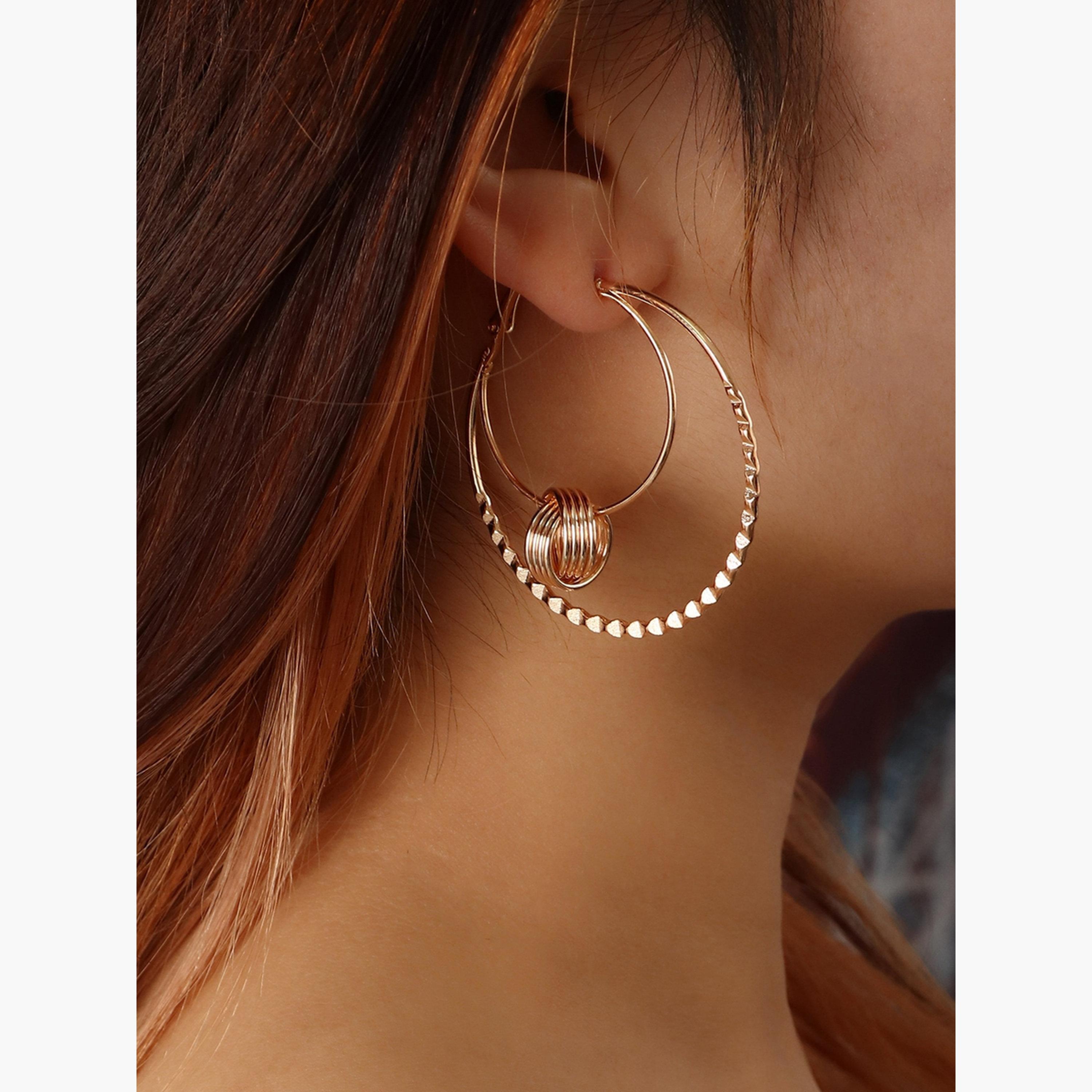 أقراط حلقية مزدوجة بتصميم عقدة-women-watchesandjewellery-jewellery-earrings-image-2
