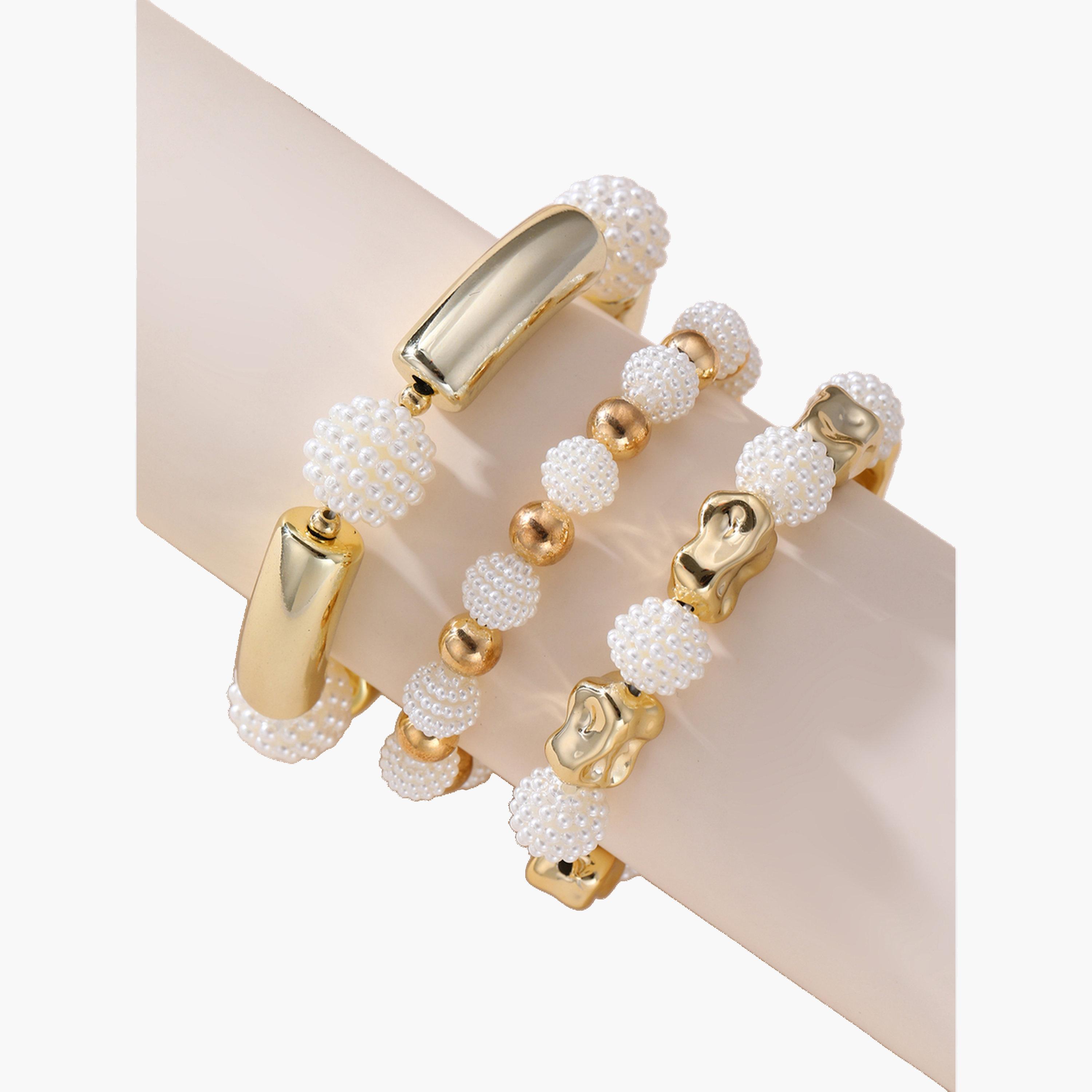 مجموعة من 3 أساور يد مزينة بالخرز والمزخرفة-women-watchesandjewellery-jewellery-banglesandbracelets-image-1