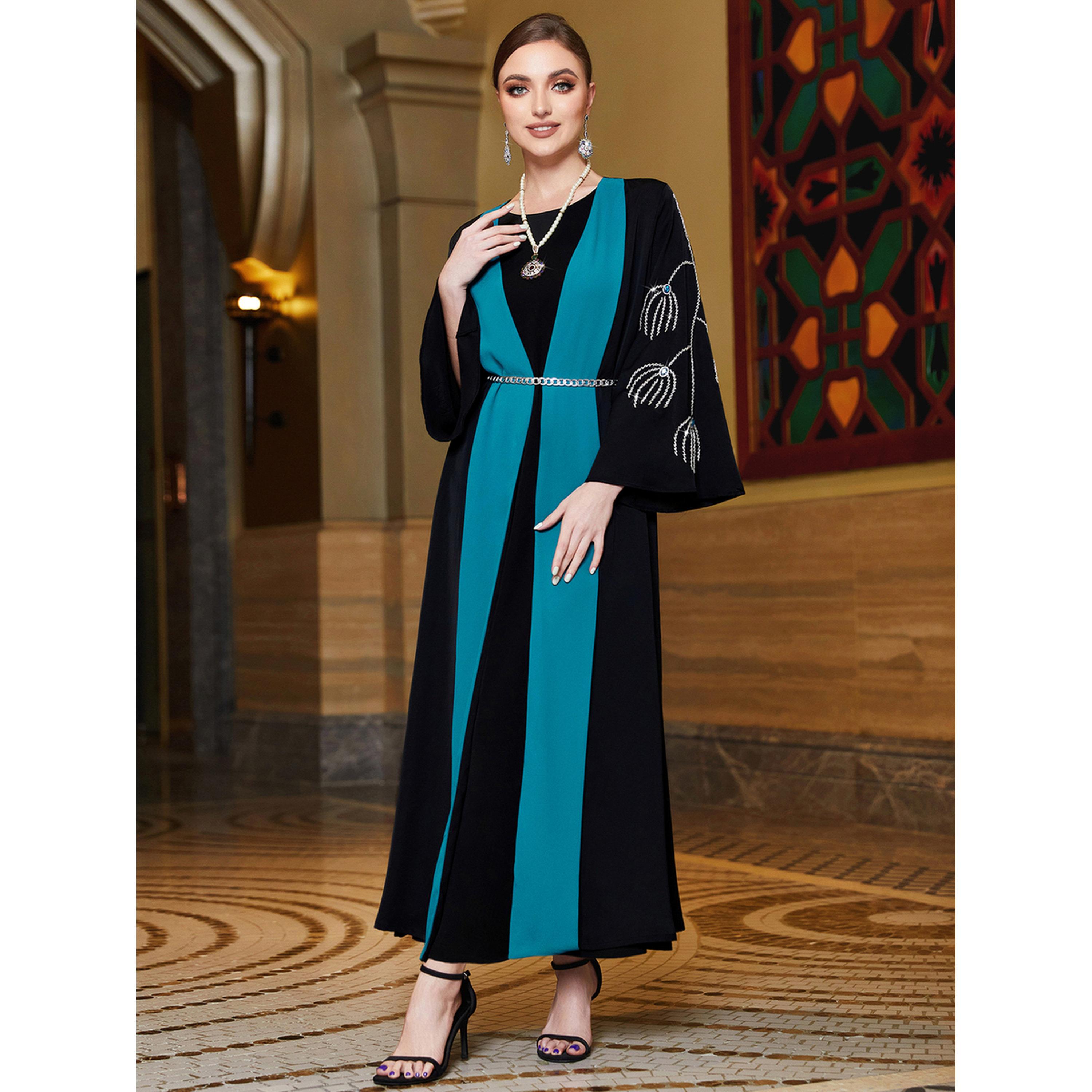عباية نسائية بنمط كتل الالوان ومزينة بالفصوص-women-arabicclothing-abayas-image-3