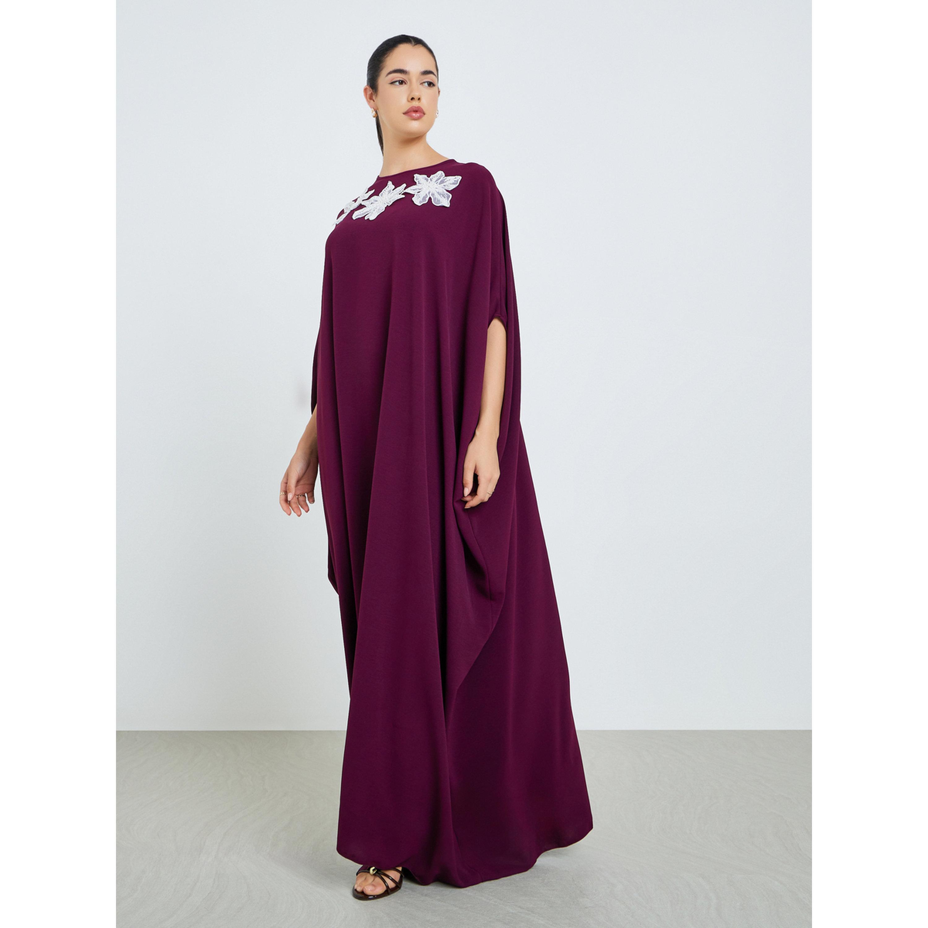 Styli Women Burgundy Maxi Kaftan with Floral Embellishments-women-arabicclothing-kaftan-image-3
