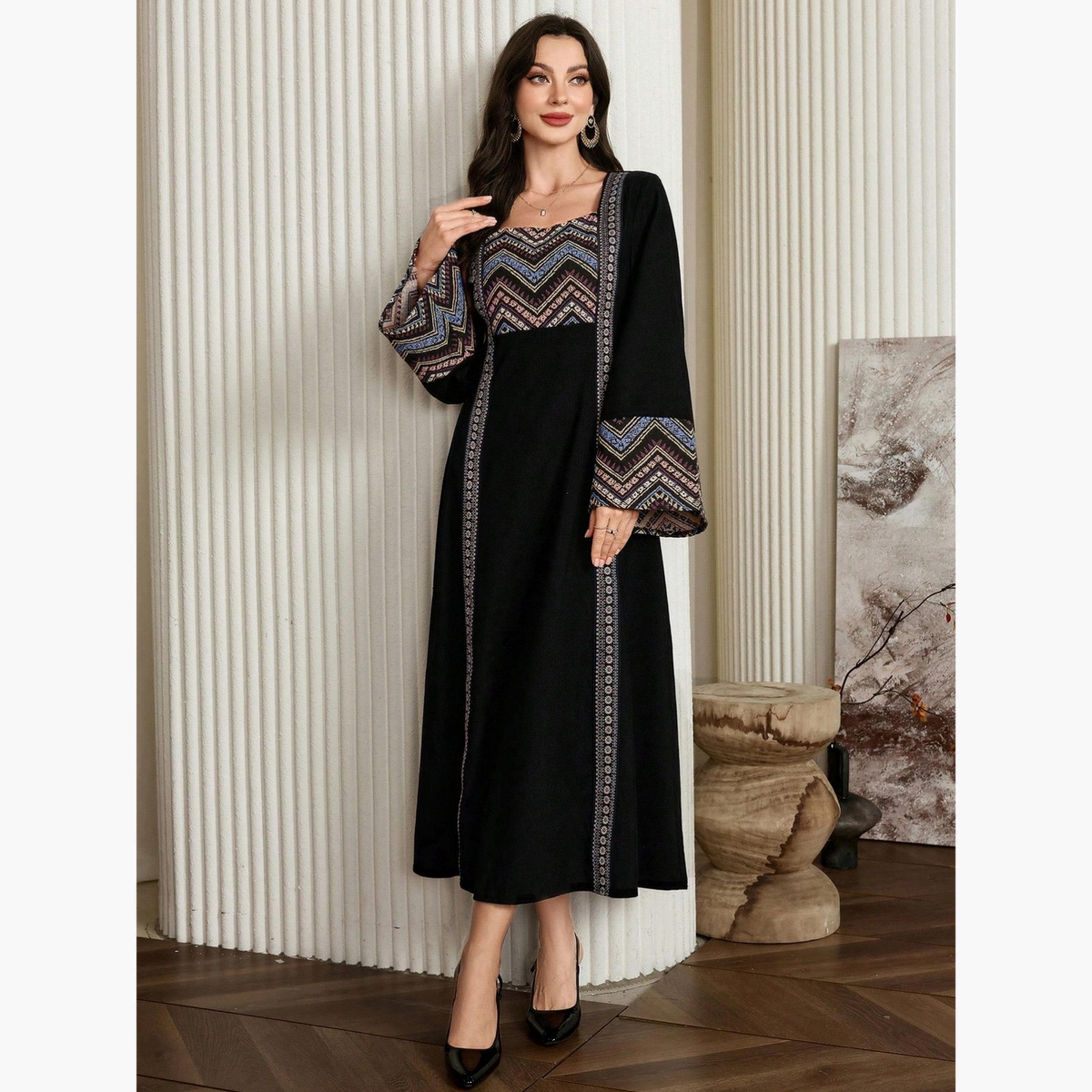 جلابية بياقة مربعة وطبعة جرافيك-women-arabicclothing-jalabiyas-image-2
