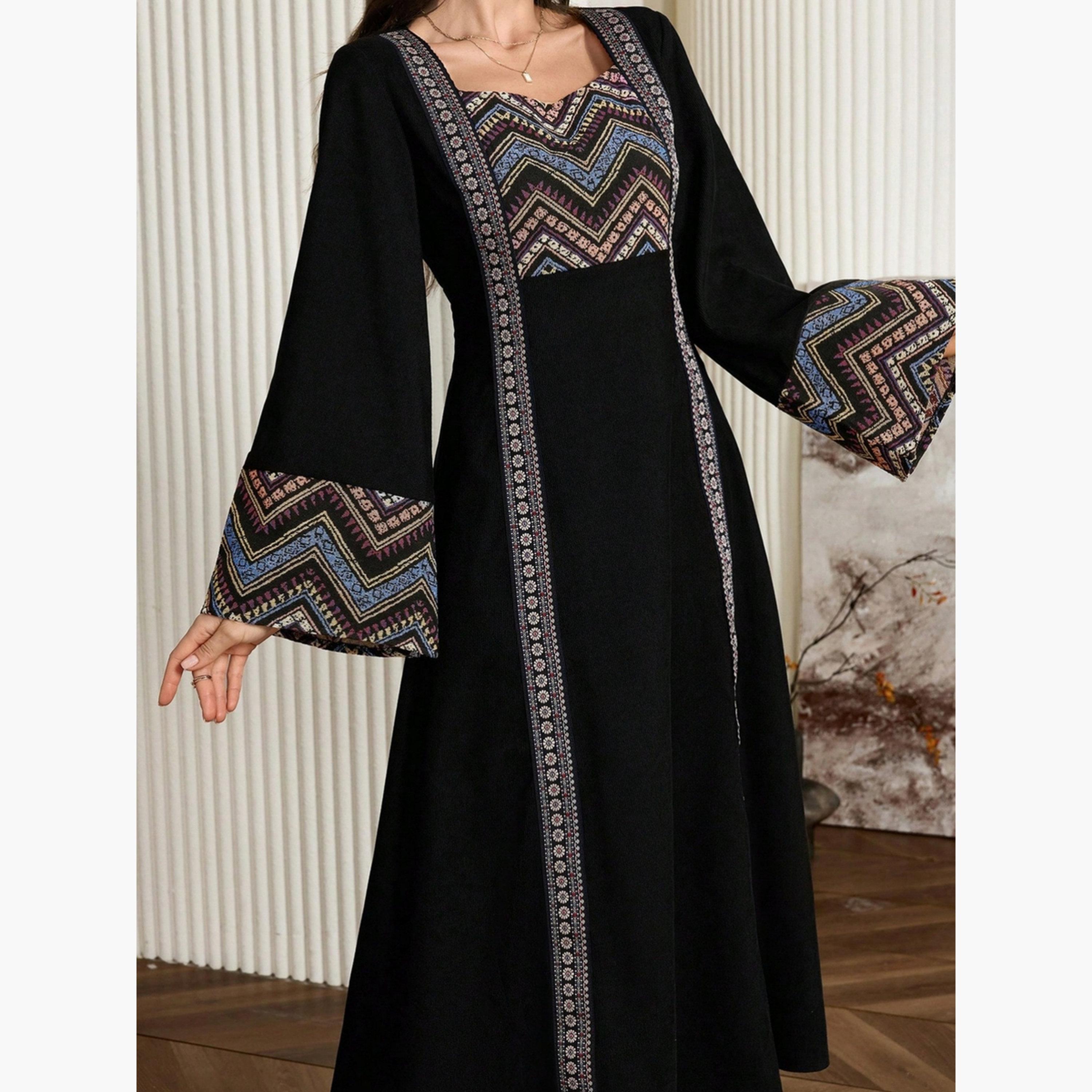 جلابية بياقة مربعة وطبعة جرافيك-women-arabicclothing-jalabiyas-image-4