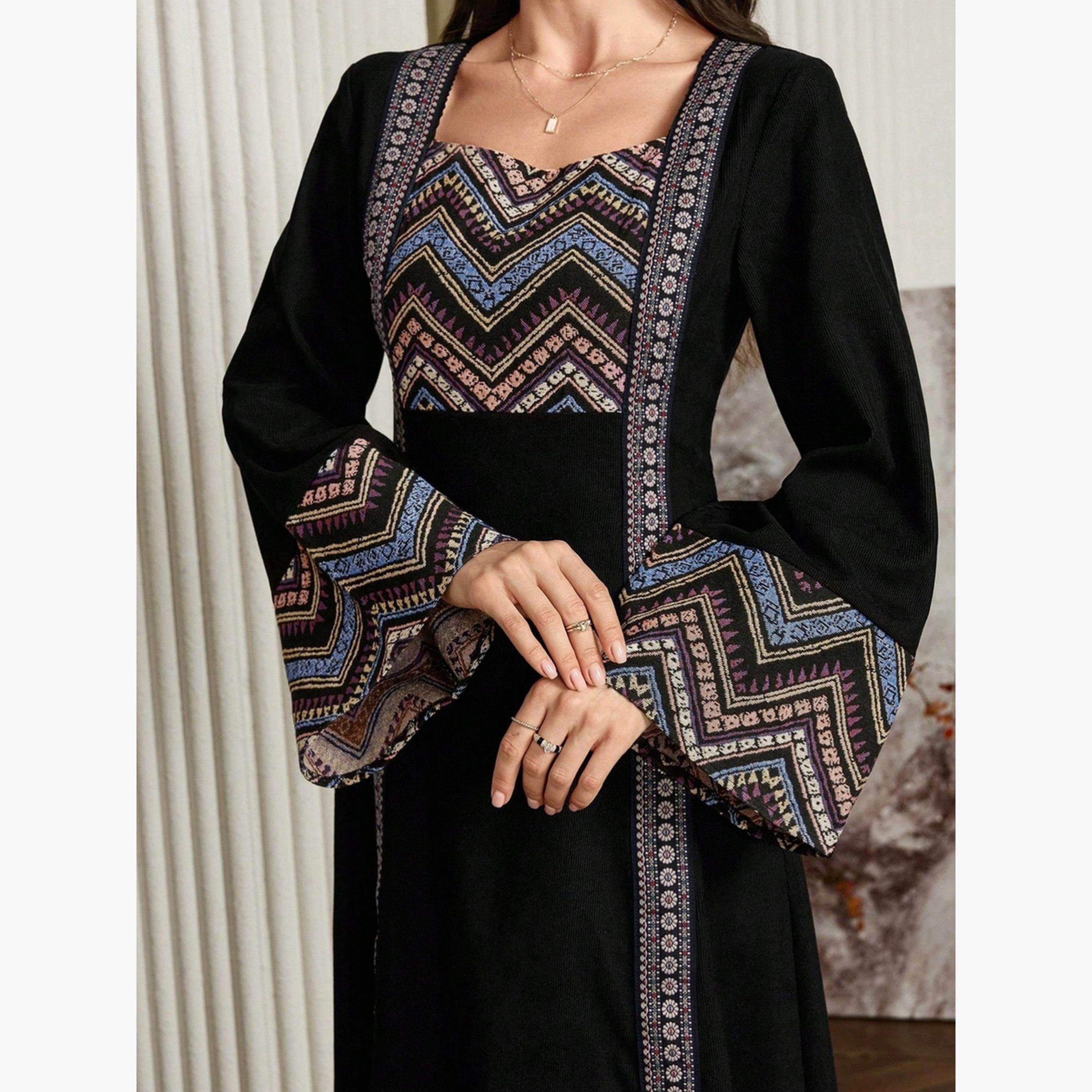 جلابية بياقة مربعة وطبعة جرافيك-women-arabicclothing-jalabiyas-image-5