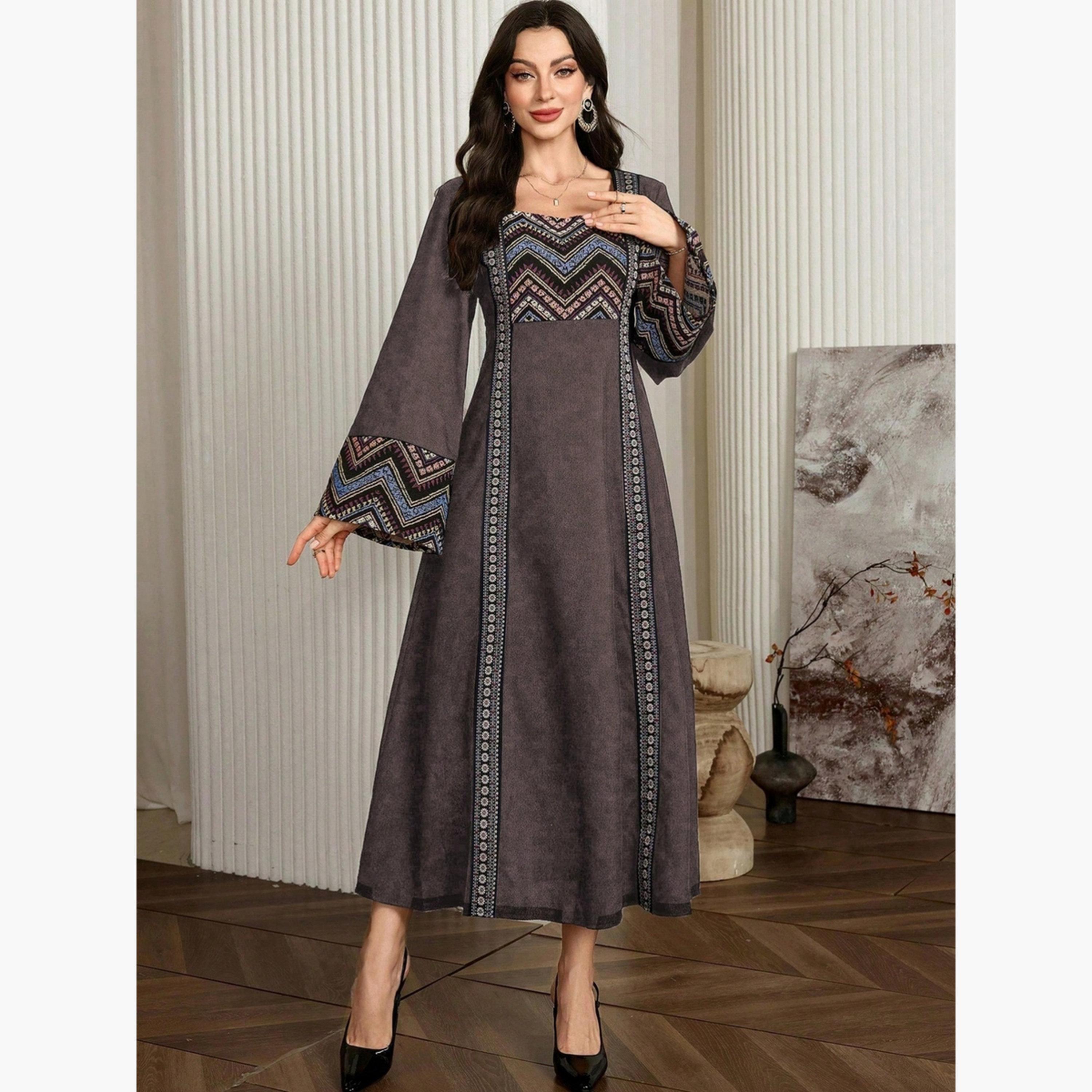 جلابية بياقة مربعة وطبعة جرافيك-women-arabicclothing-jalabiyas-image-3