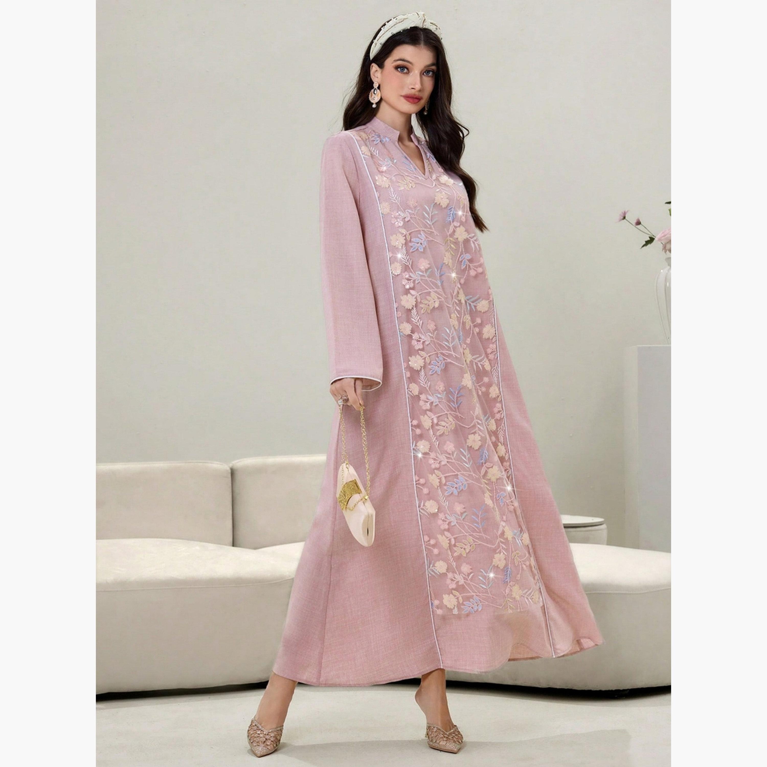 جلابية بياقة مفتوحة ورقعة زهور بترتر-women-arabicclothing-jalabiyas-image-6