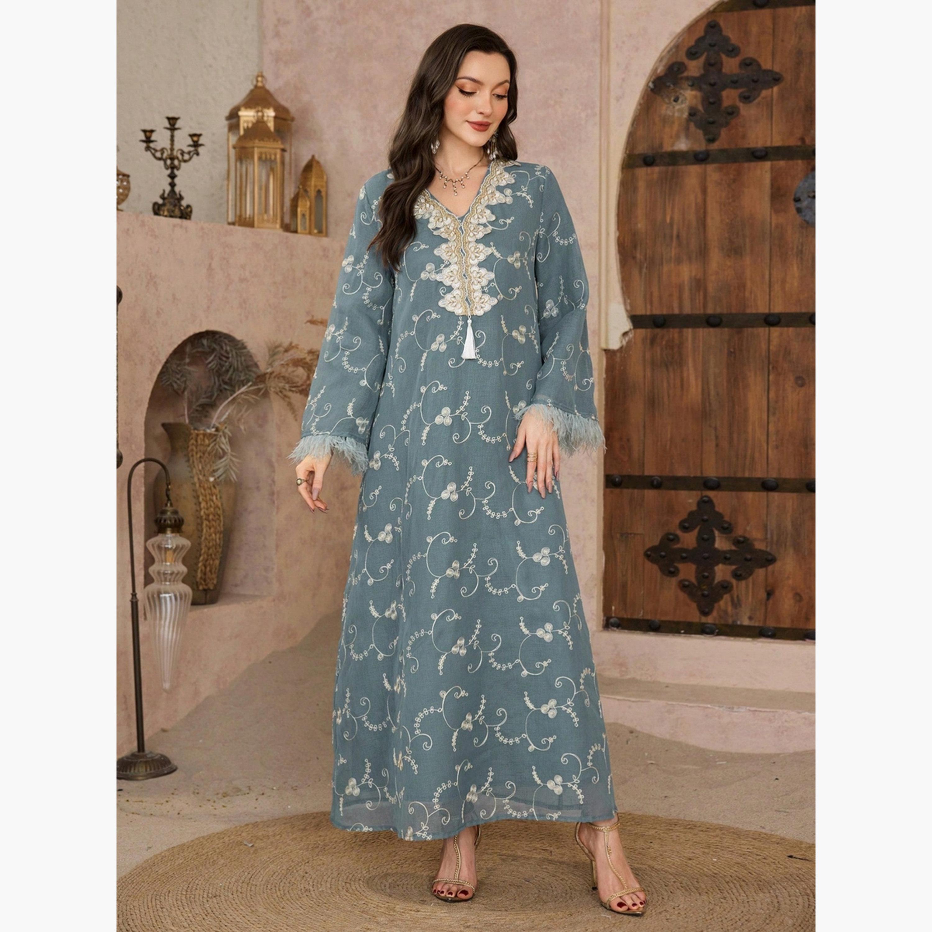 جلابية بشراشيب وتفاصيل رقعة جرافيك-women-arabicclothing-jalabiyas-image-2