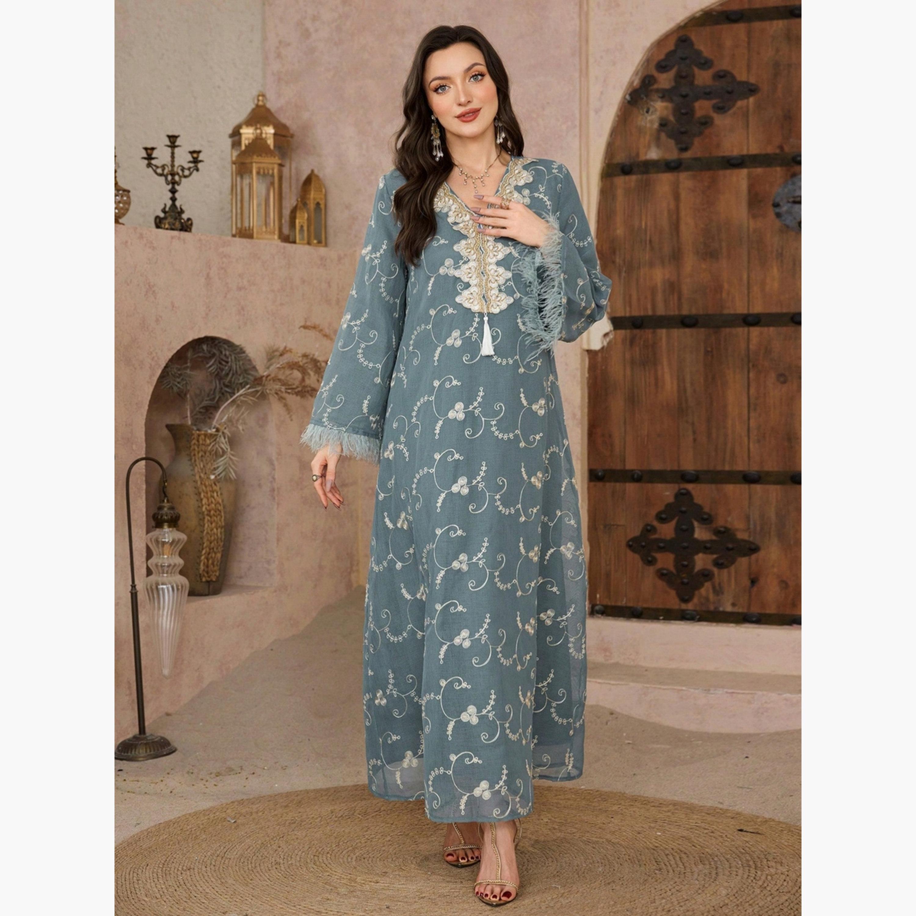 جلابية بشراشيب وتفاصيل رقعة جرافيك-women-arabicclothing-jalabiyas-image-3