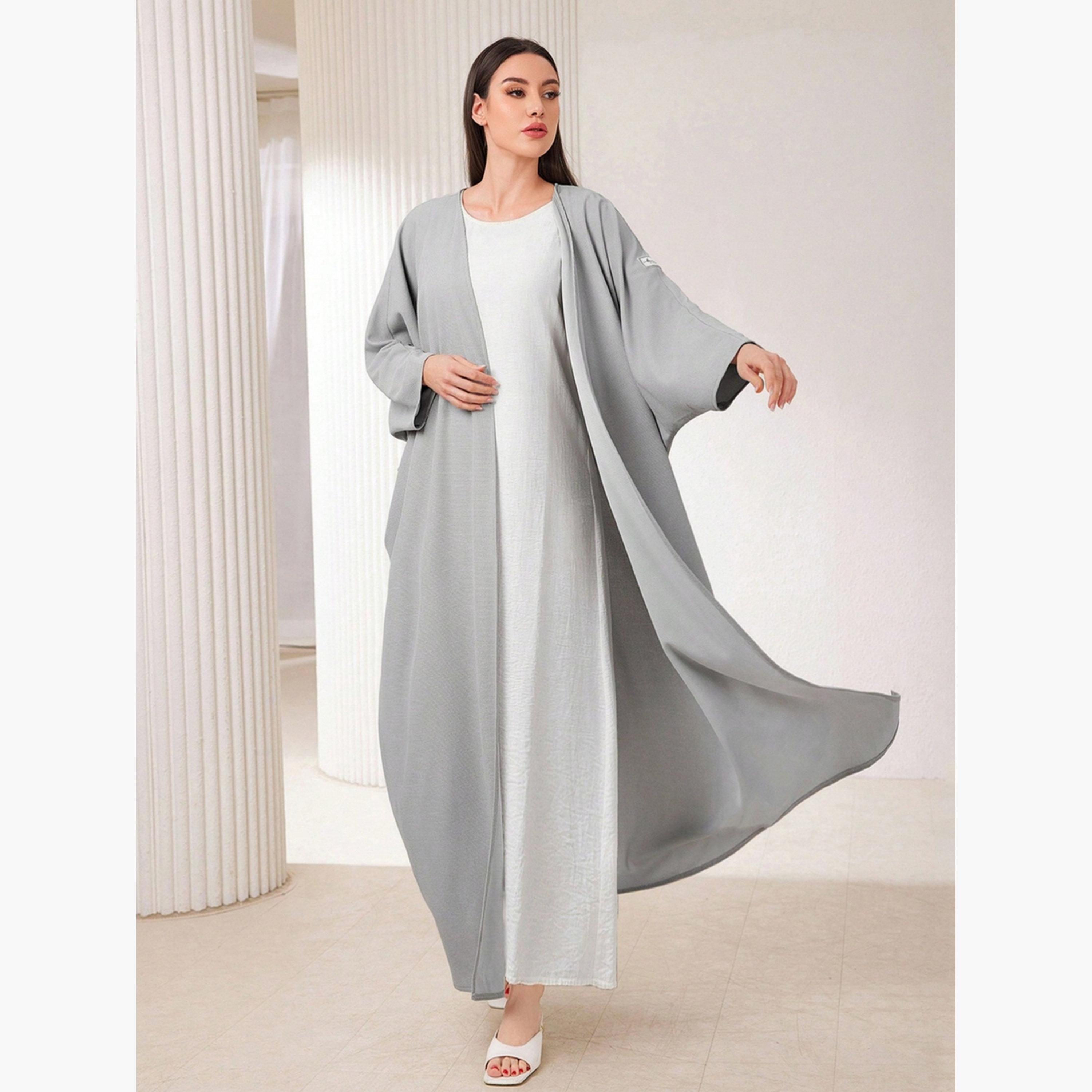 عبايةة سادة بأكمام خفاش ومفتوحة من الأمام-women-arabicclothing-abayas-image-5