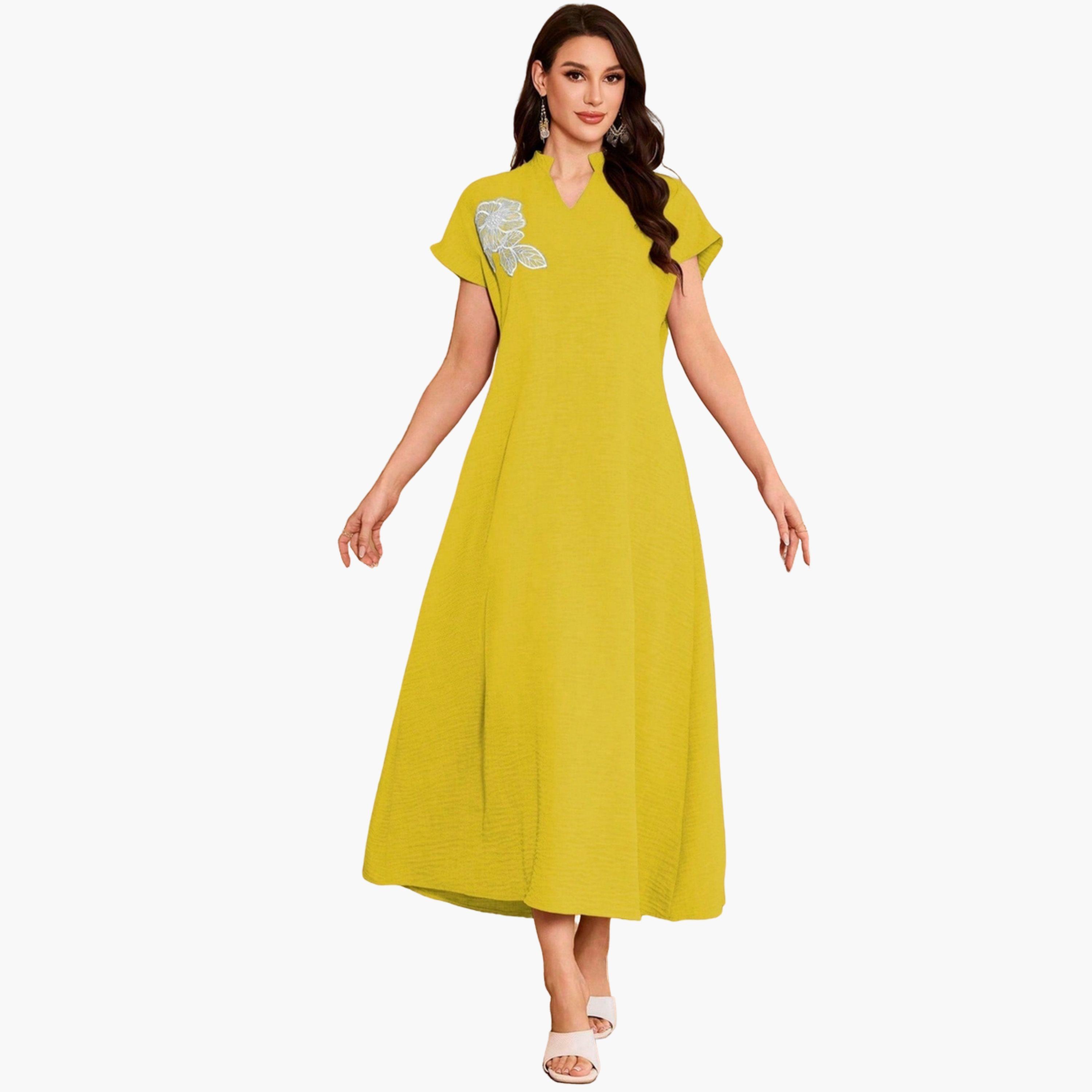 فستان طويل بياقة مفتوحة وتفاصيل رقعة زهور-women-clothing-dresses-image-1