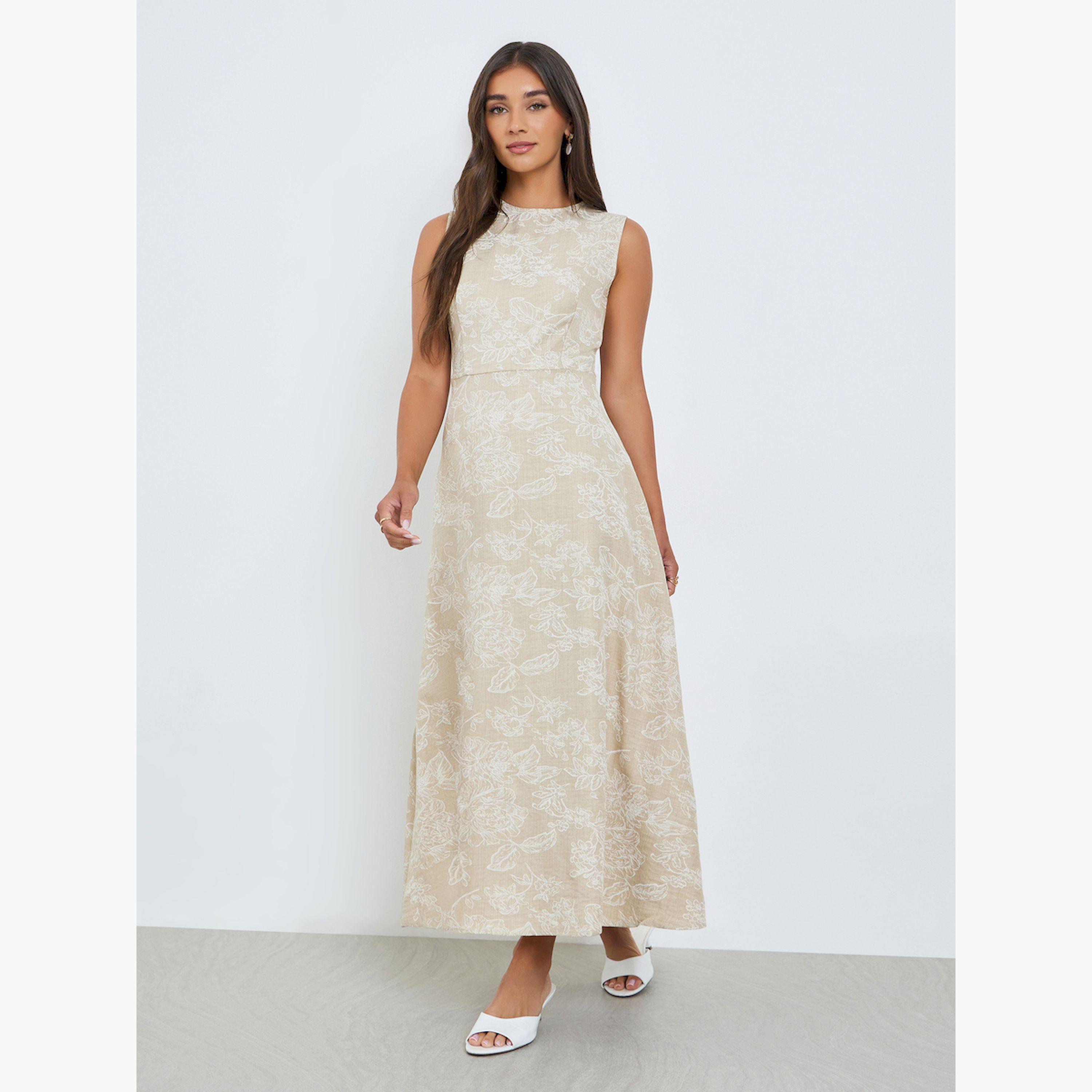 فستان طويل مزين بزهور وبلا أكمام-women-clothing-dresses-image-1