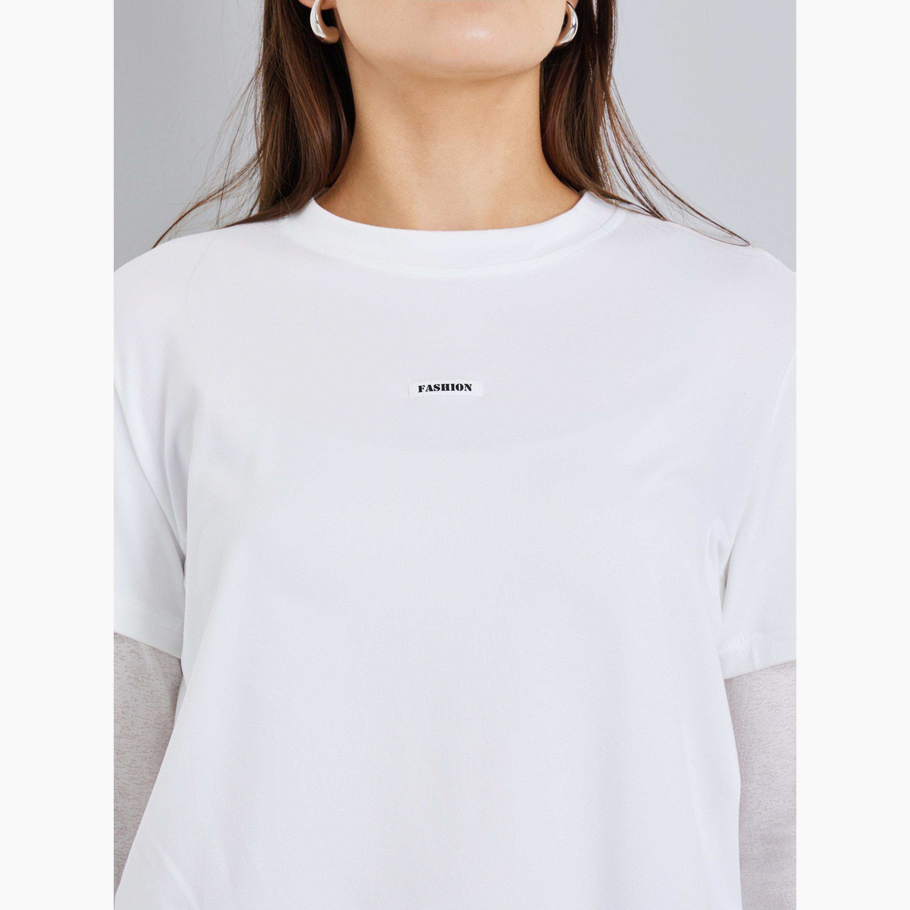 تيشيرت بطبعة شعار وأكمام طبقات-women-clothing-tshirts-image-4