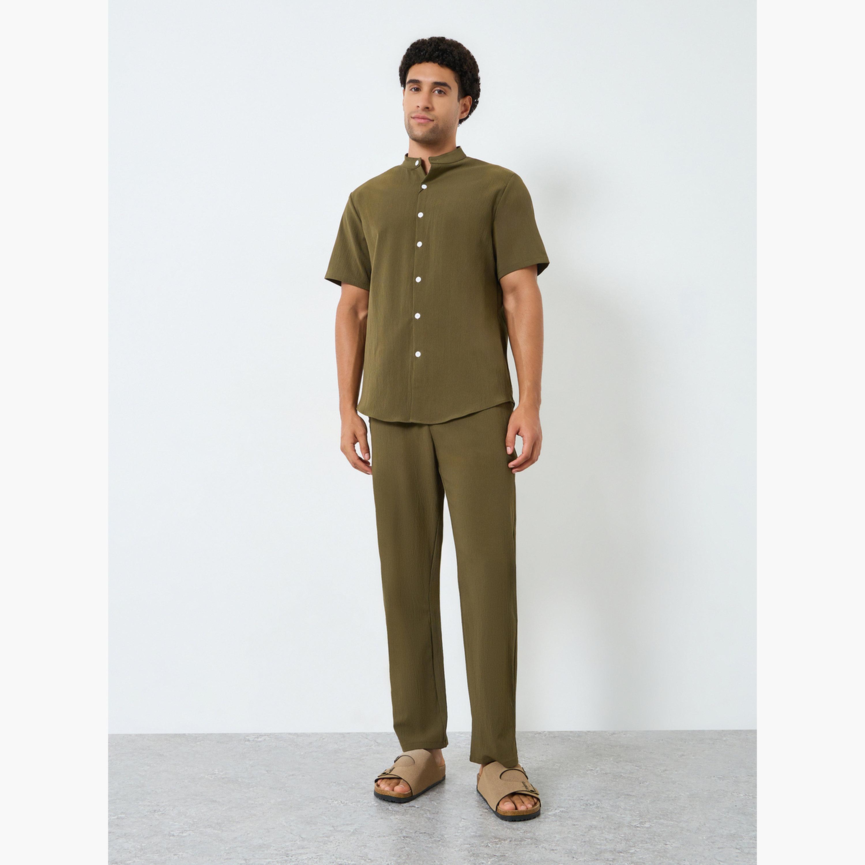 طقم قميص سادة بياقة قائمة وبنطال للرجال-men-clothing-coordsets-image-1