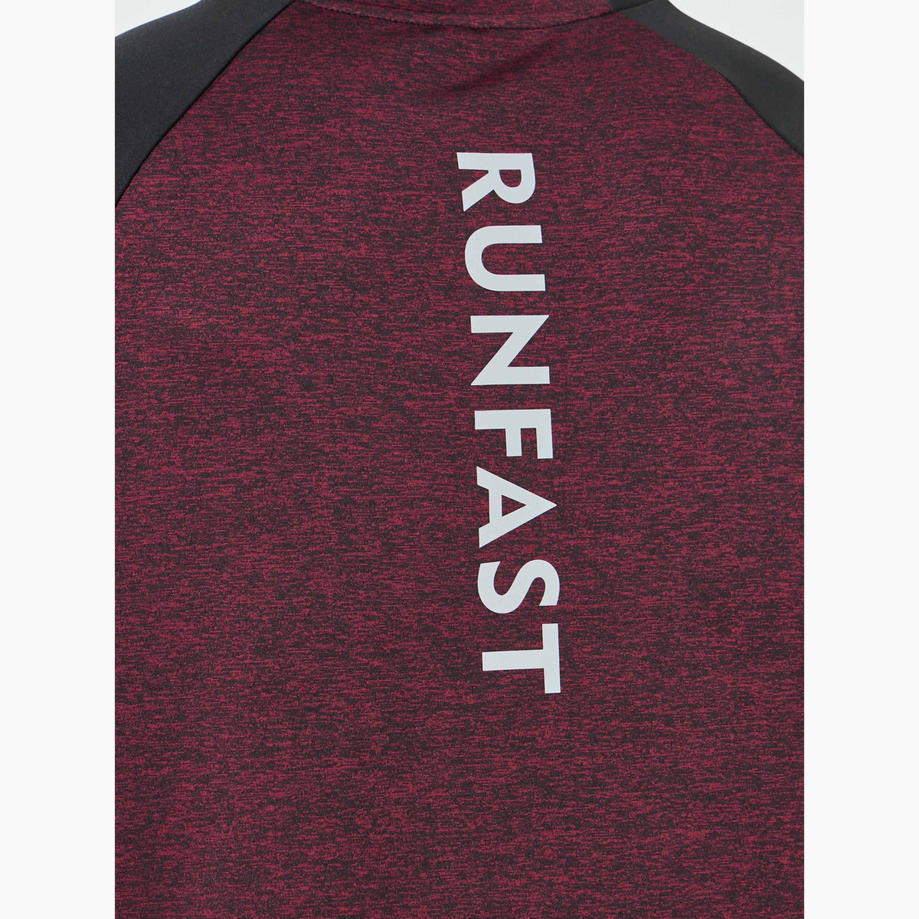 تيشيرت تدريب بحافة سكوب وأكتاف متباينة-men-clothing-sportswearandactivewear-tshirtsandpolos-image-3