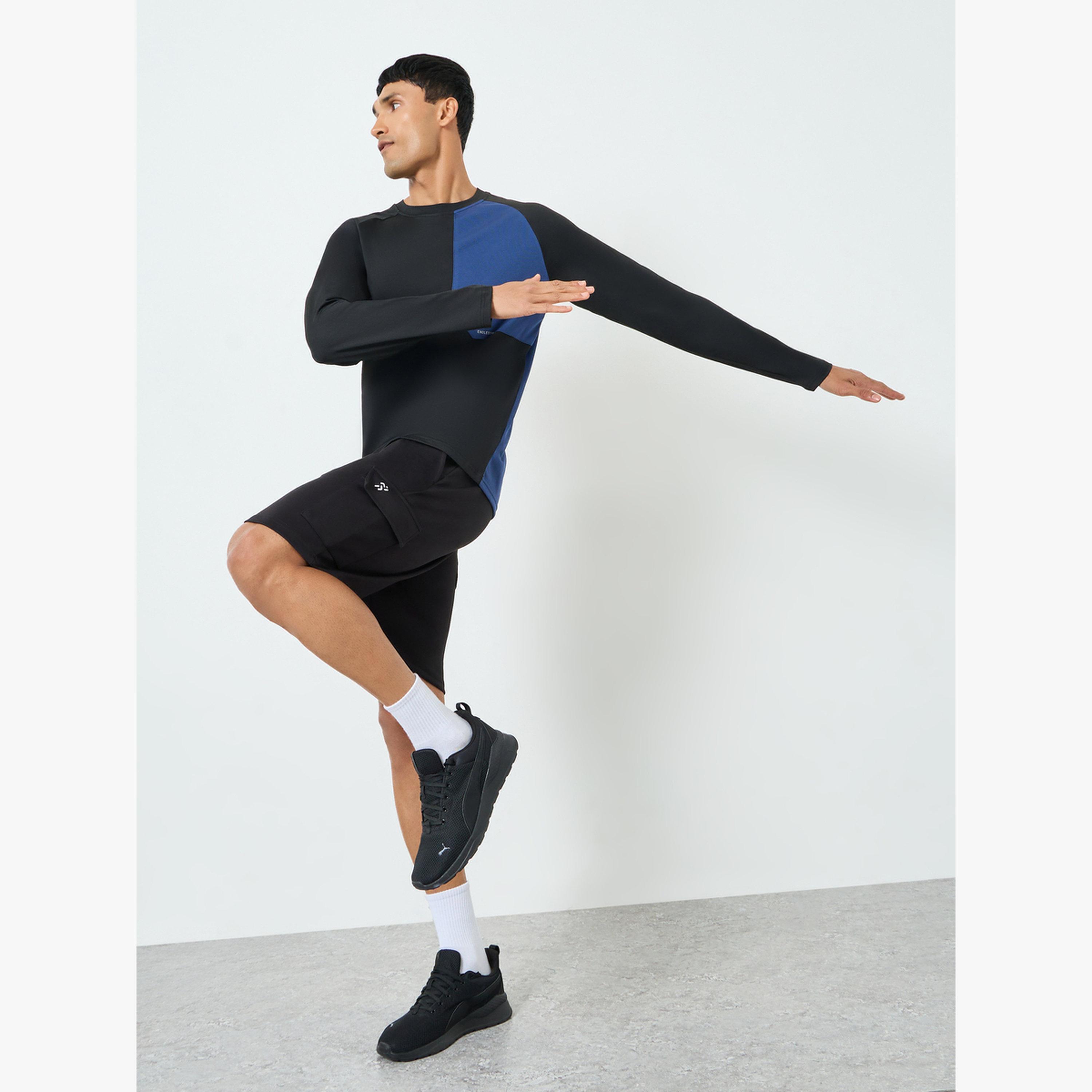 تيشيرت تدريب بلوحة متباينة-men-clothing-sportswearandactivewear-tshirtsandpolos-image-2