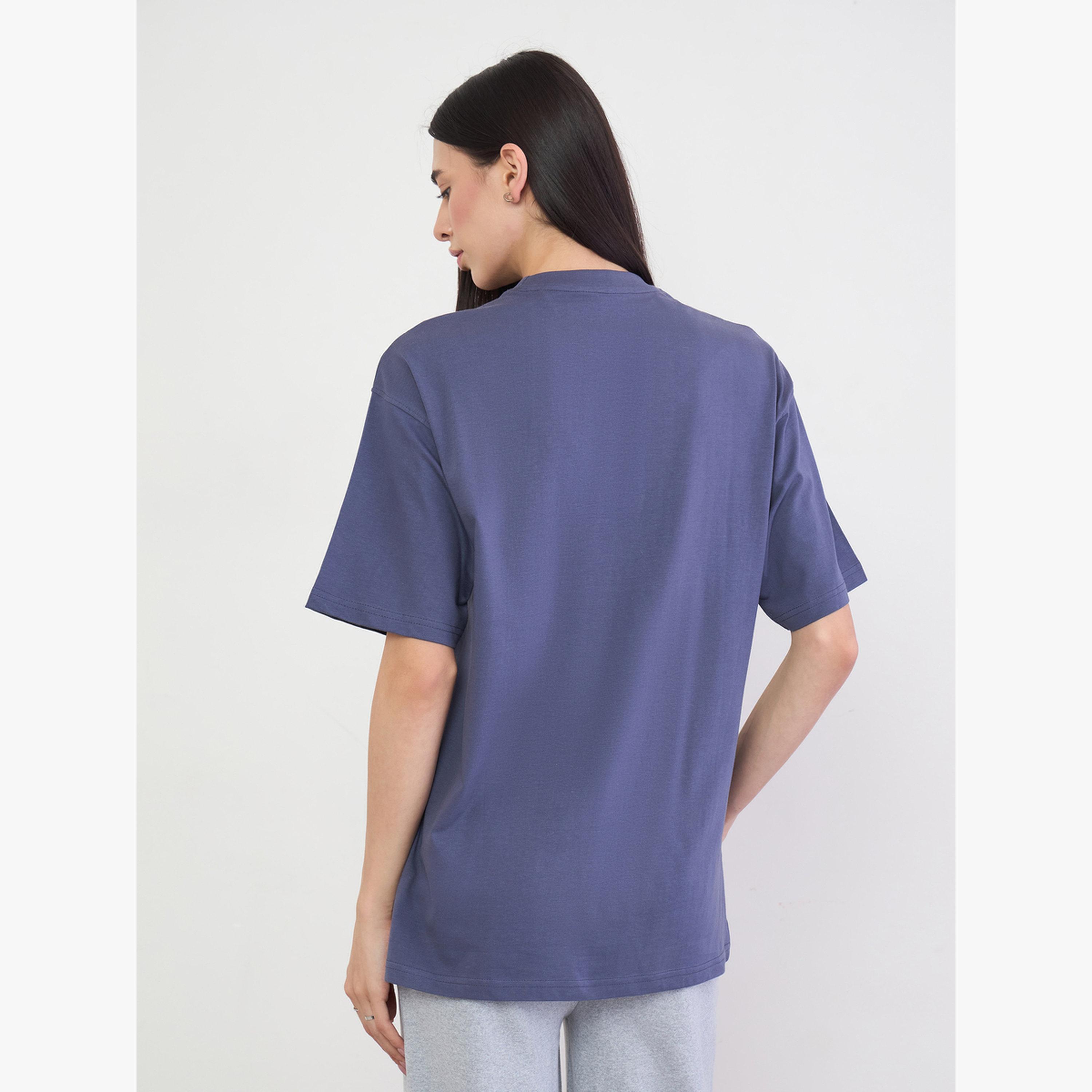 تيشيرت محبوك بشعار مطرز-women-clothing-tshirts-image-4