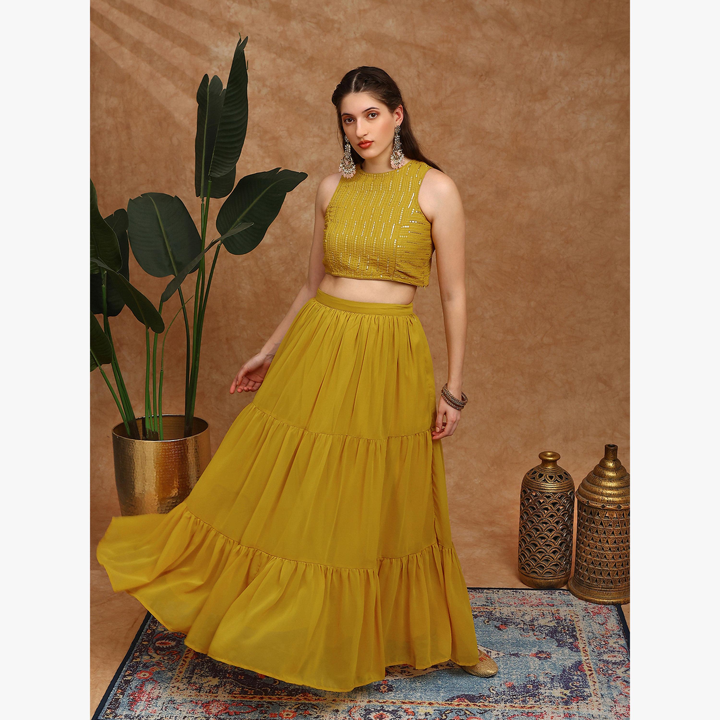 طقم منسق من بلوزة قصيرة من الجورجيت بالترتر وتنورة بطبقات-women-clothing-coordsets-image-2