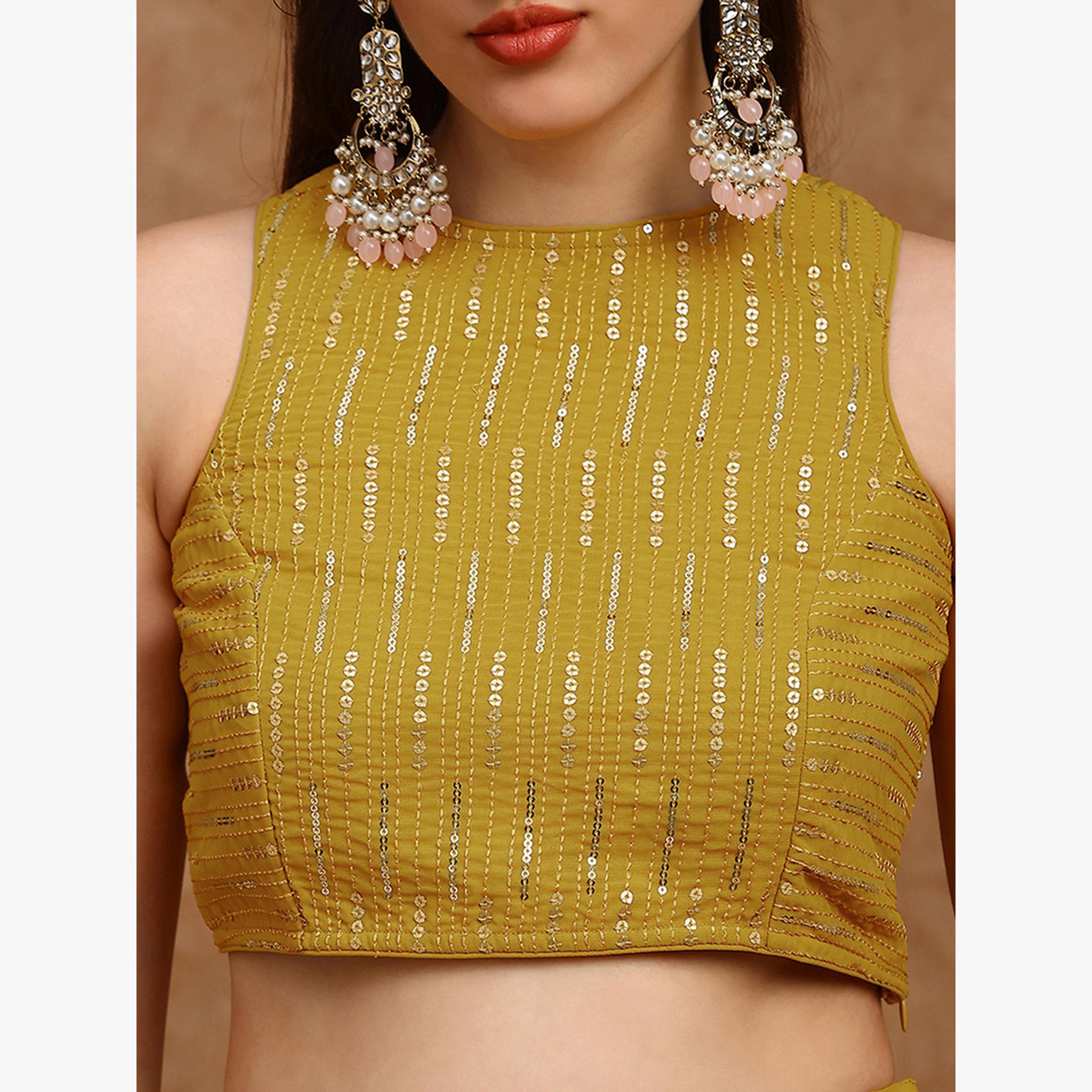 طقم منسق من بلوزة قصيرة من الجورجيت بالترتر وتنورة بطبقات-women-clothing-coordsets-image-4