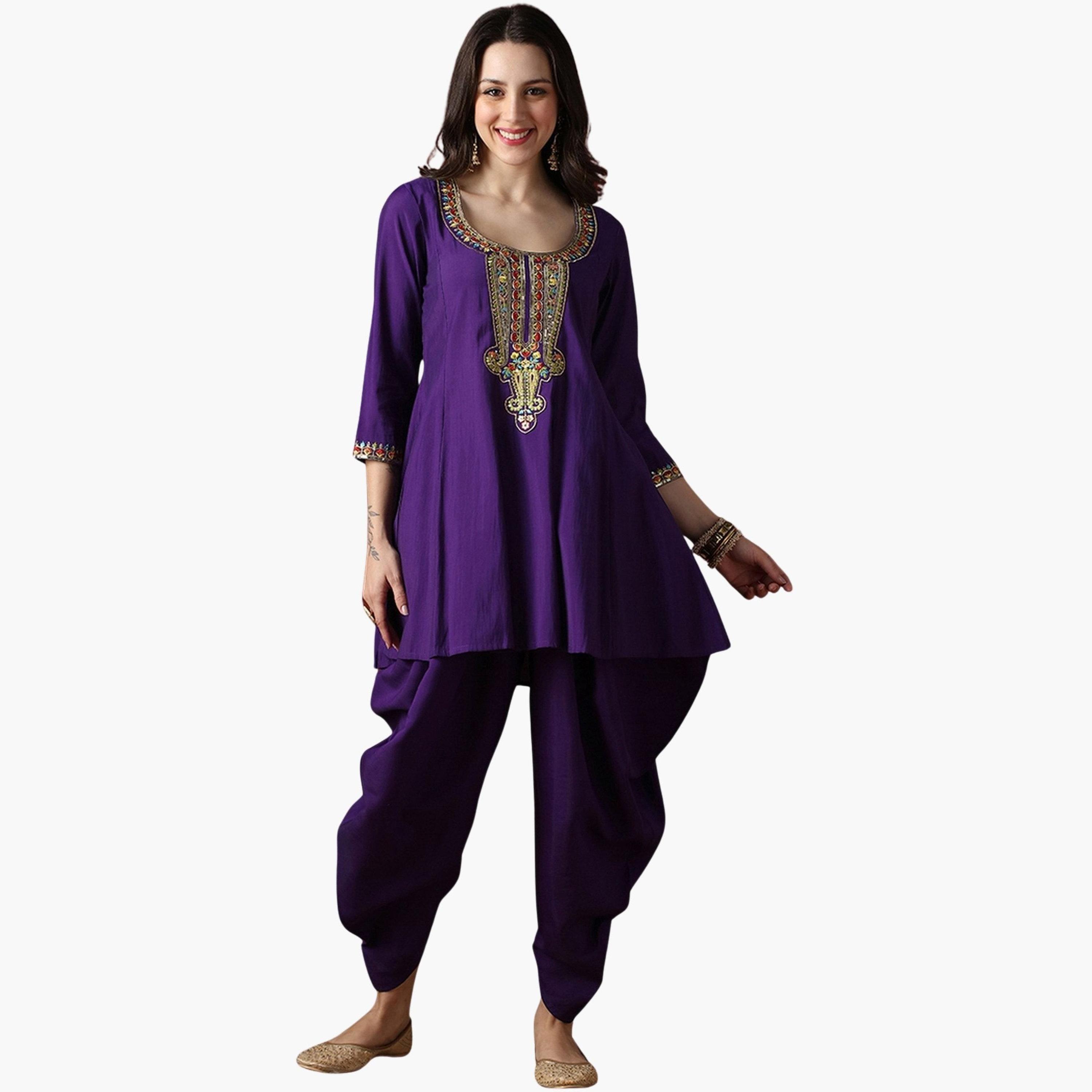 طقم منسق من تونيك مزين بالترتر وبنطال دوتي-women-clothing-coordsets-image-1