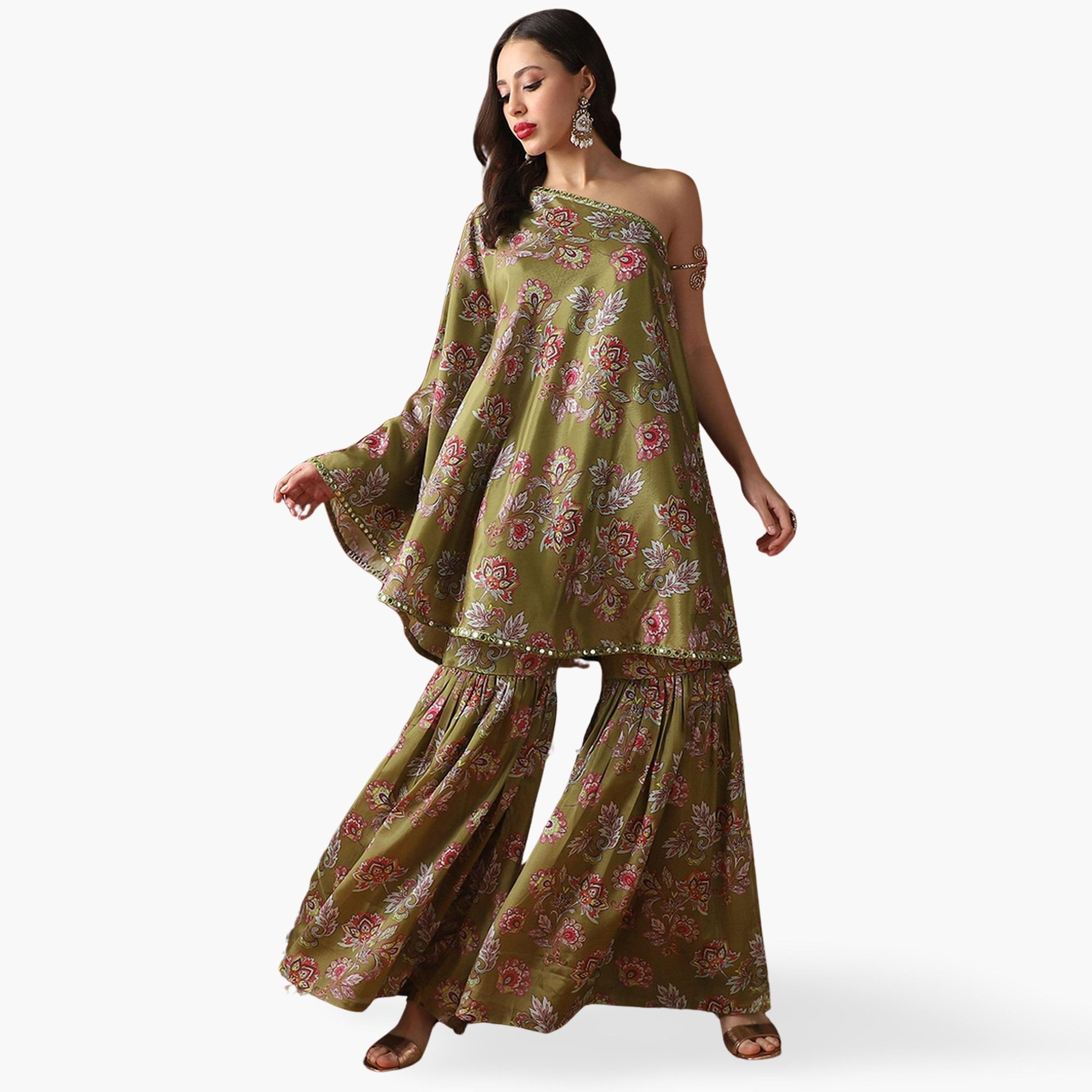 طقم منسق من بلوزة بكتف واحد بتفاصيل مرآة وزهور وشرارة-women-clothing-coordsets-image-1