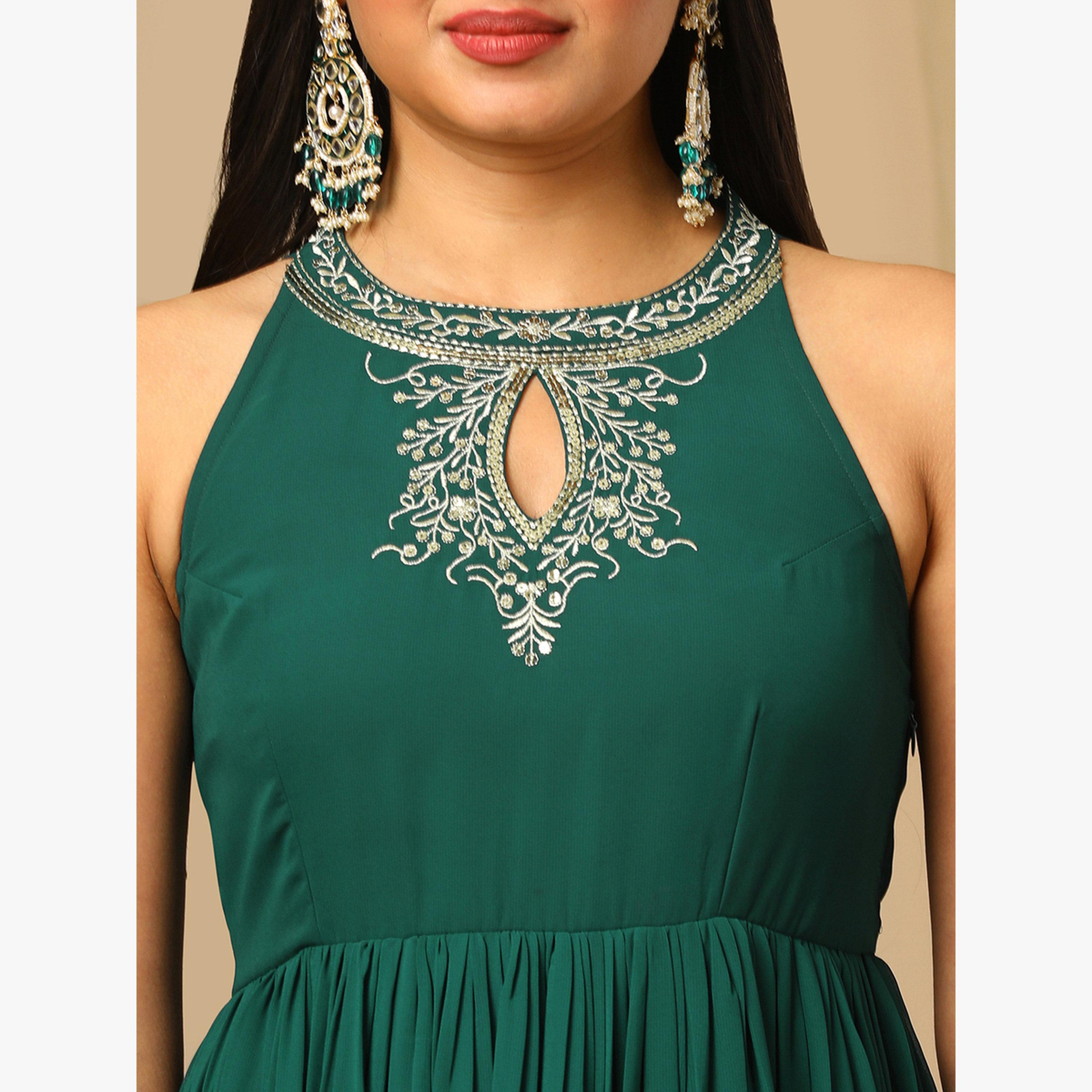 فستان طويل بتفاصيل مُطرّزة مع شق-women-clothing-dresses-image-4
